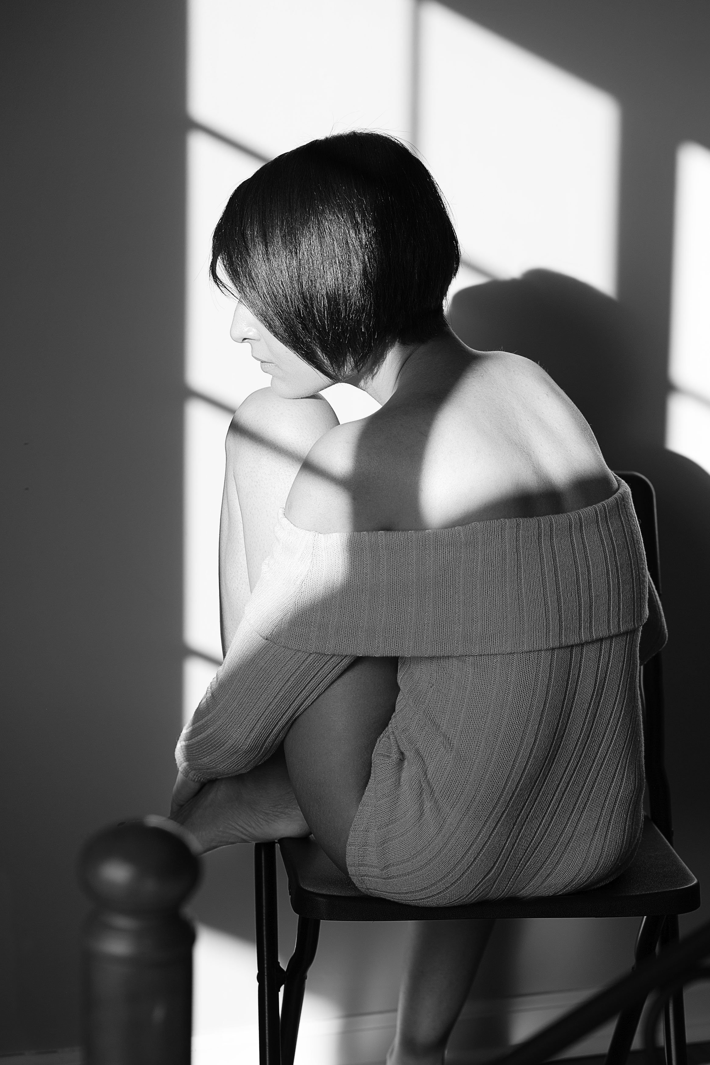 “EMBODY book cover by Neha Oberoi — a black-and-white portrait representing presence, healing, and inner transformation.”