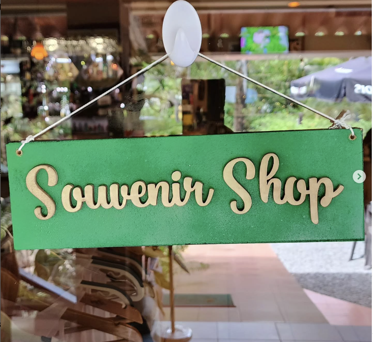 LETRERO TIENDA SOUVENIR.png