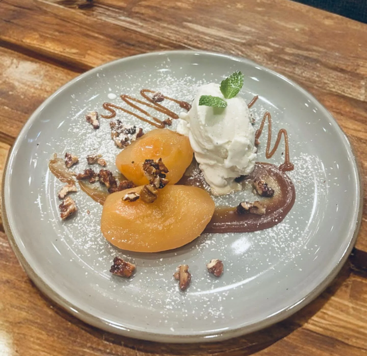 Fall called 🎃 and brought dessert! Honey&ndash;orange soaked pear, caramelized walnuts, and a scoop of vanilla to melt your heart.&hearts;️ 

#publichousemarin #fairfax #foodie #newcafe #welovefall #dessertthatmakesyourheartsmile #sharecare