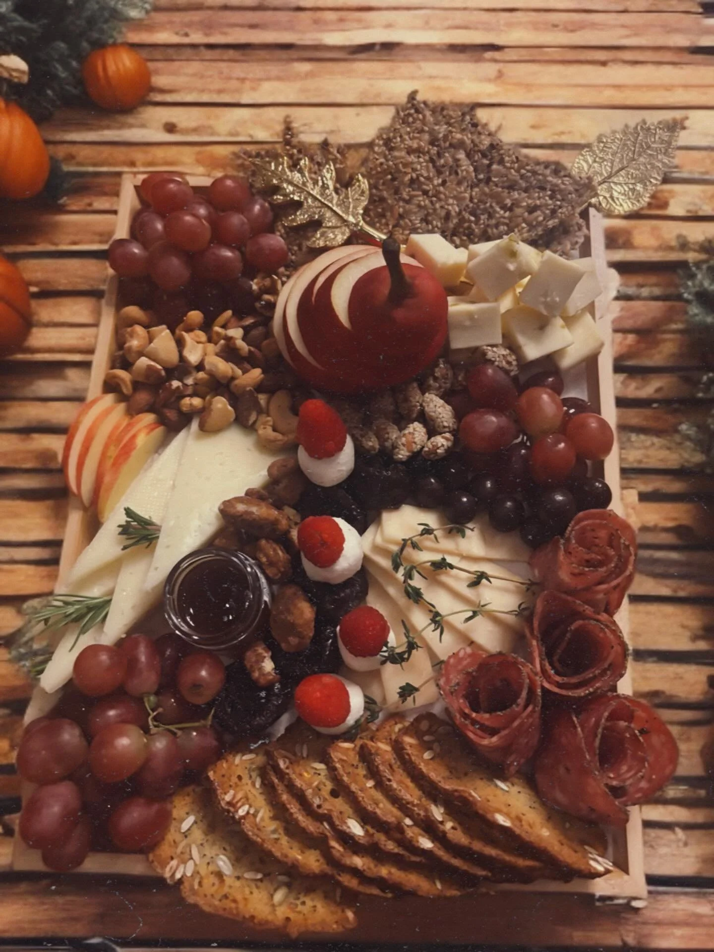 Our artisan Public House board is here for the holidays: cheese, fruits, truffles, nuts, meats, crackers. Pure joy to share with your favorite people. #fairfaxca #fairfaxeats #charcuterieboard #holidayseason #holidaygathering #marindish #cheeselove #