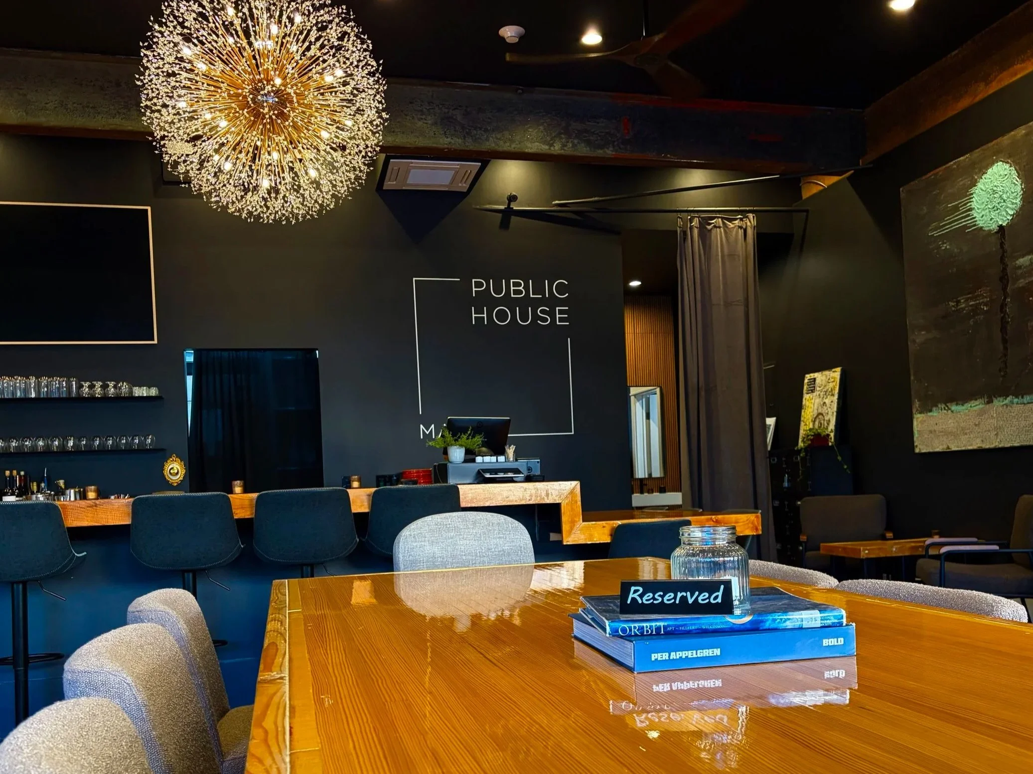 Wine bar, cafe, great for parties. Accepts reservations. Perfect date spot in Fairfax, CA