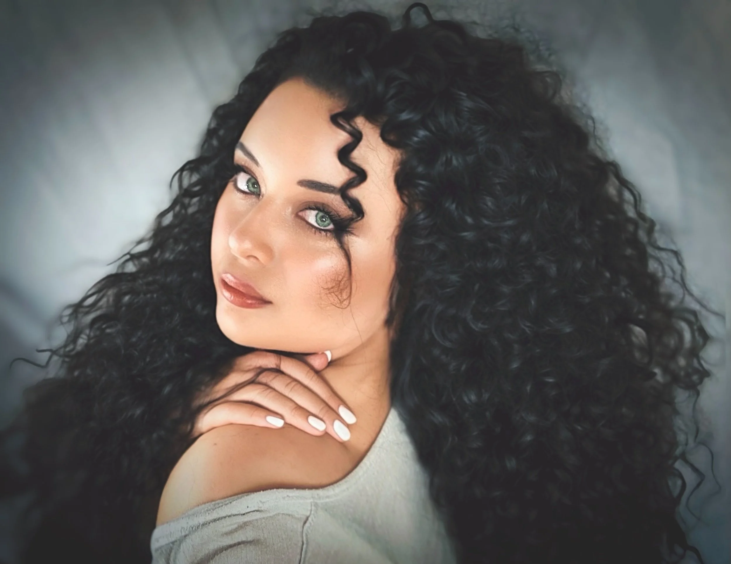 TaniA Kyllikki's "I Promise I’ll Wait For You": A Raw, Real Anthem of Long-Distance Love