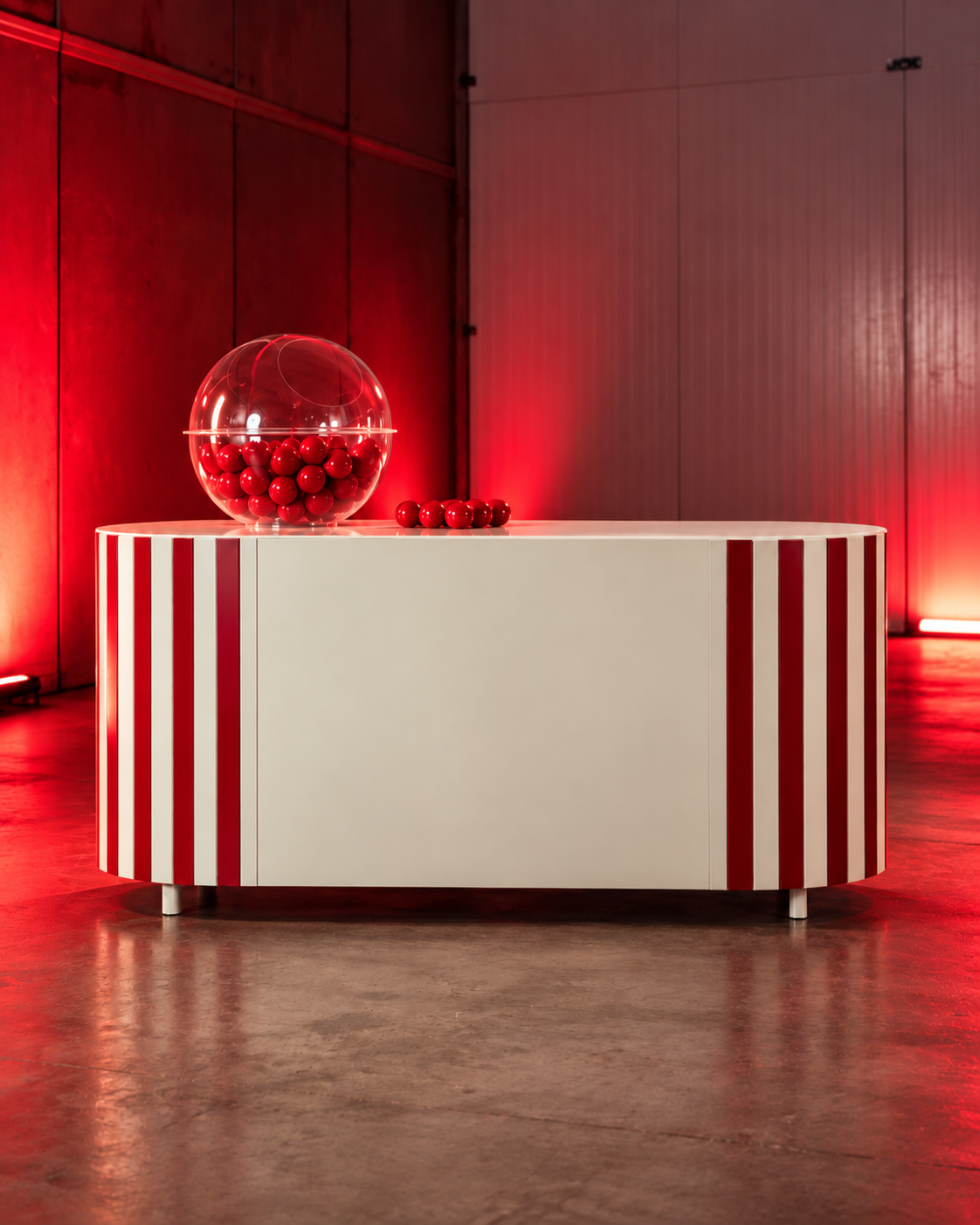 Rode showroombal met verlichte displaybalie.png