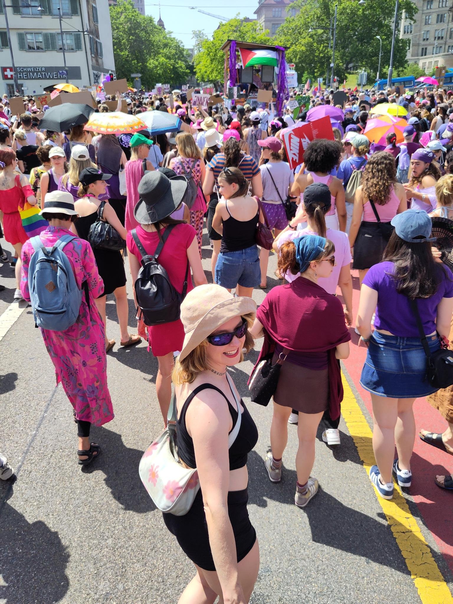 Frauenstreik with my sibling - close to tears so many times