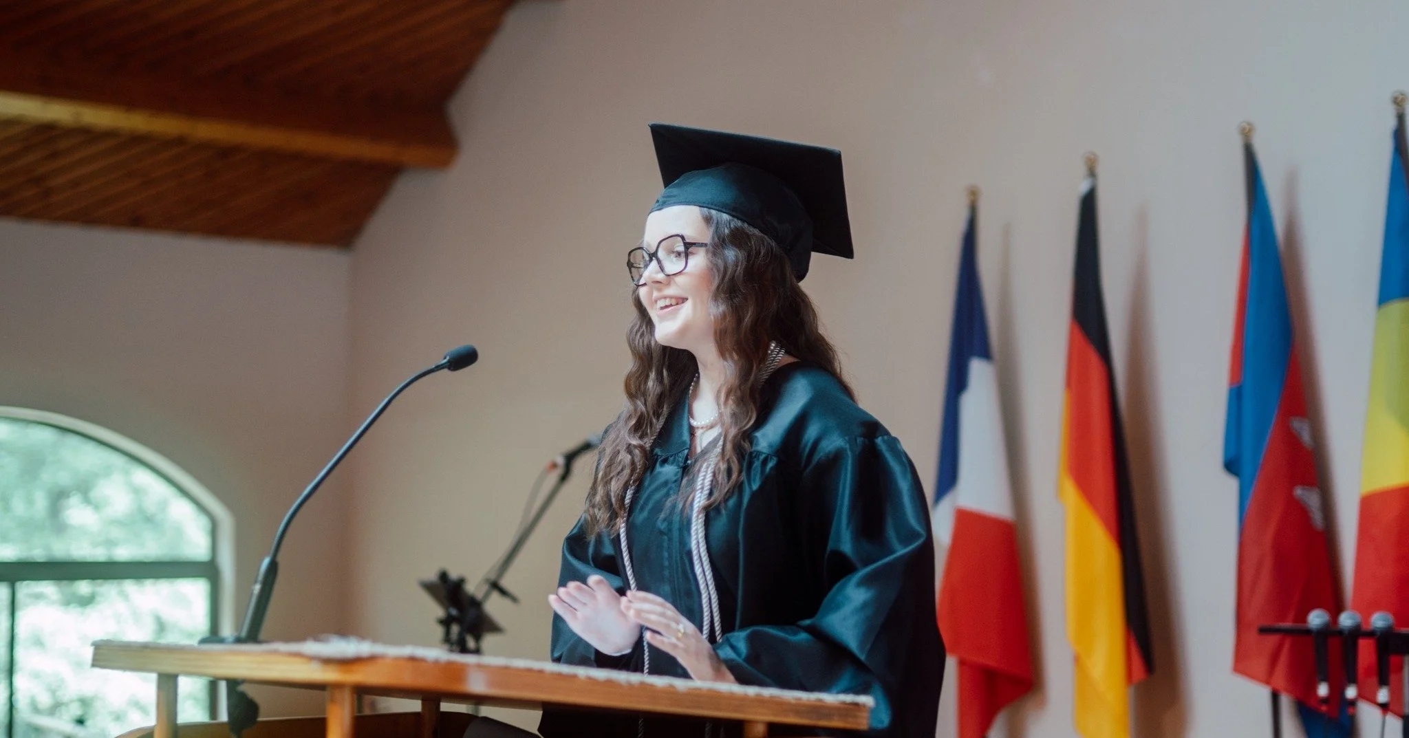 PART III

🇬🇧🎓 The Baccalaureate Ceremony traces its origins to Oxford University in the 14th century. Today, it serves as a more intimate celebration of our graduating students and their academic achievements.

📜 During the ceremony, graduates ar