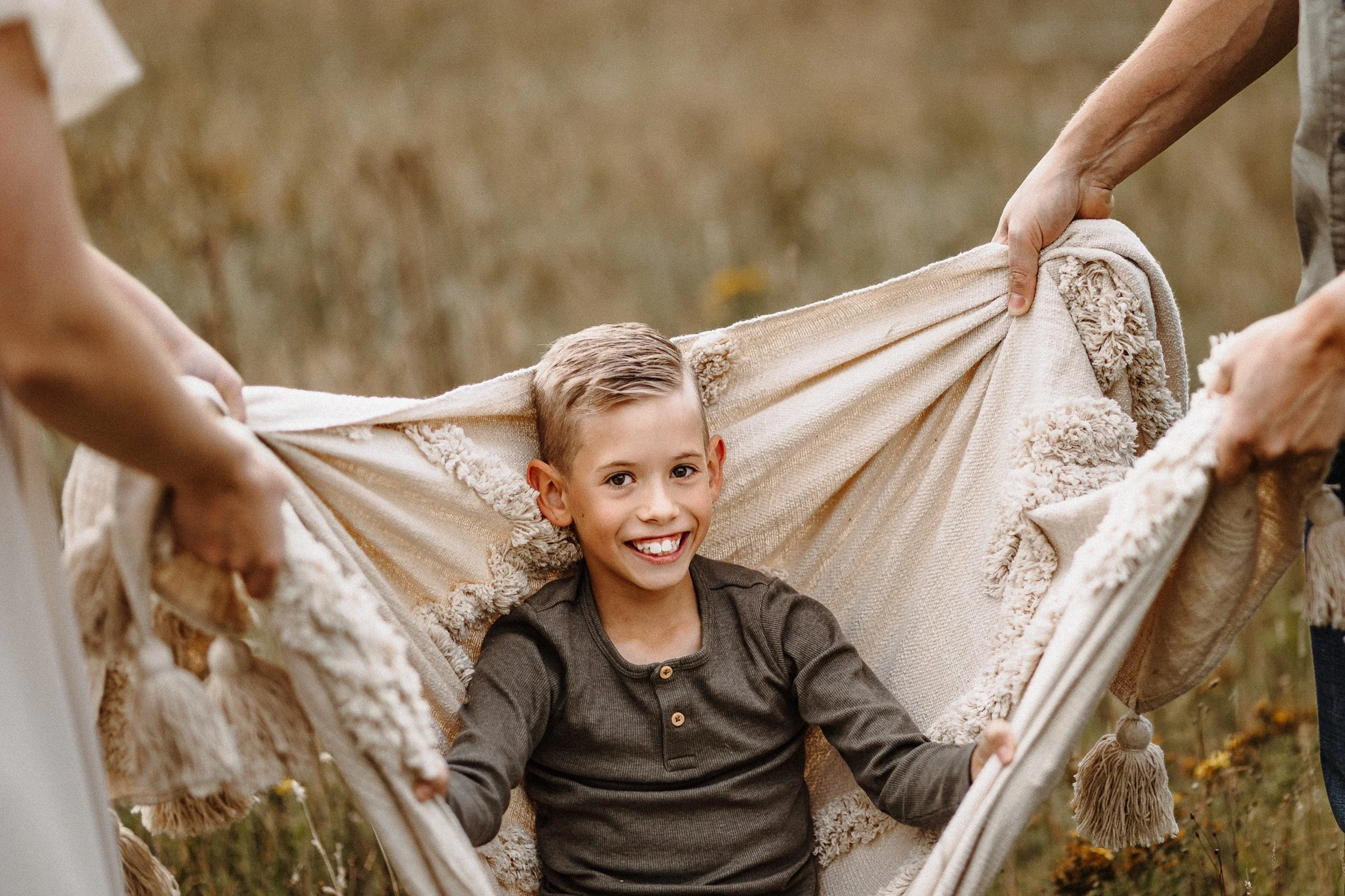 familie_Sonnenuntergang-Emsland-doreen-willoh-fotografie (1 von 43).jpg