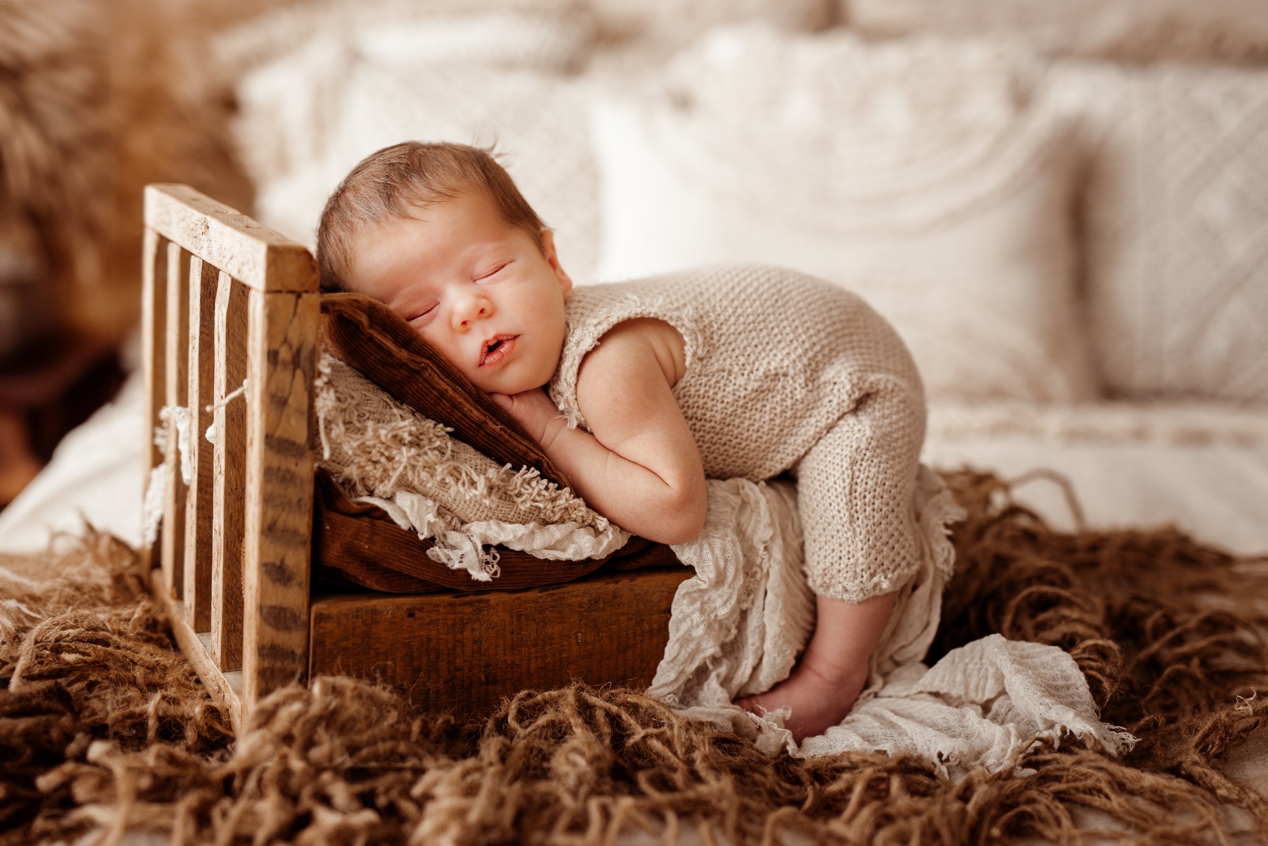 Newbornshooting Leo (4 von 19).jpg