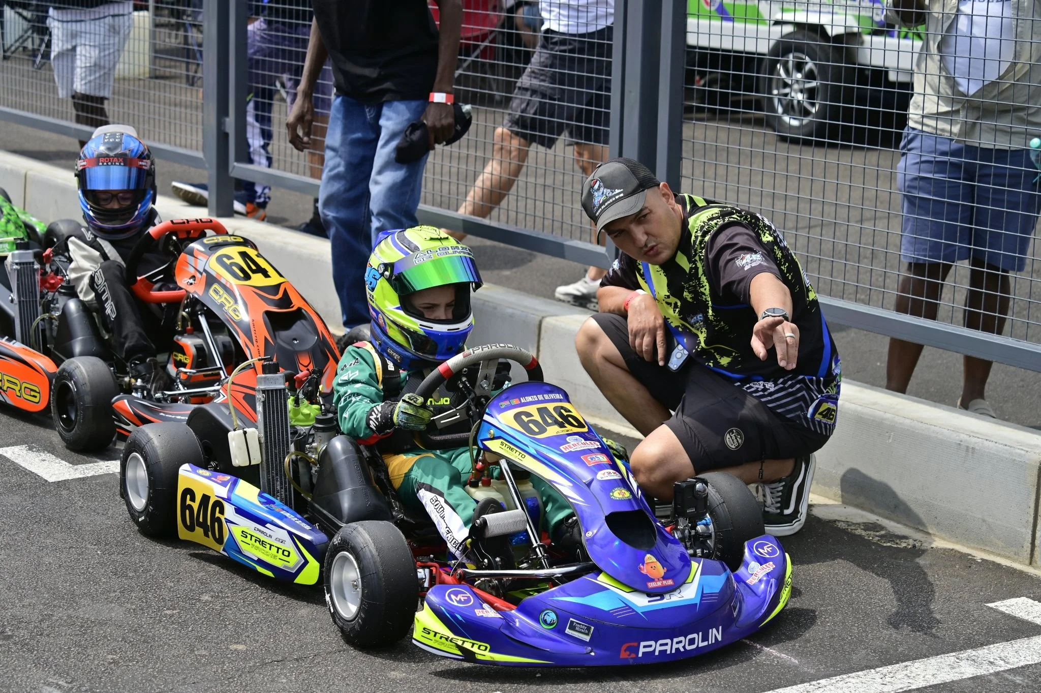 Rookie De Oliviera Stamps Authority on Micro MAX Debut