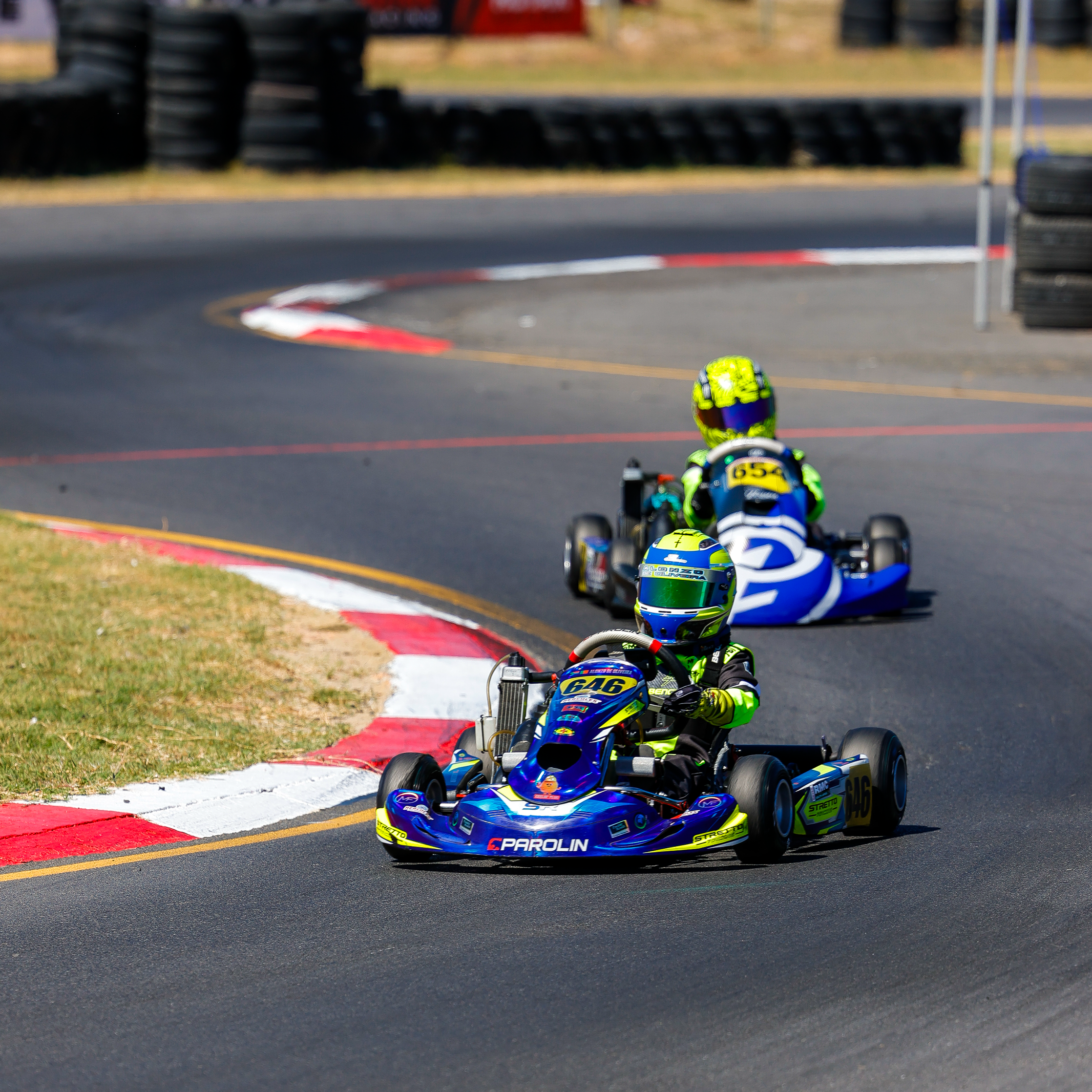 De Oliveira Steps Up in Style with Top-Five Finish on Micro MAX Debut