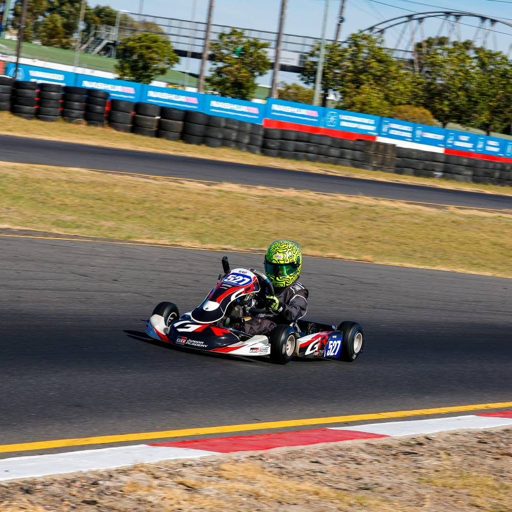 Rookie De Wet Shows Promise in Challenging Mini MAX National Opener