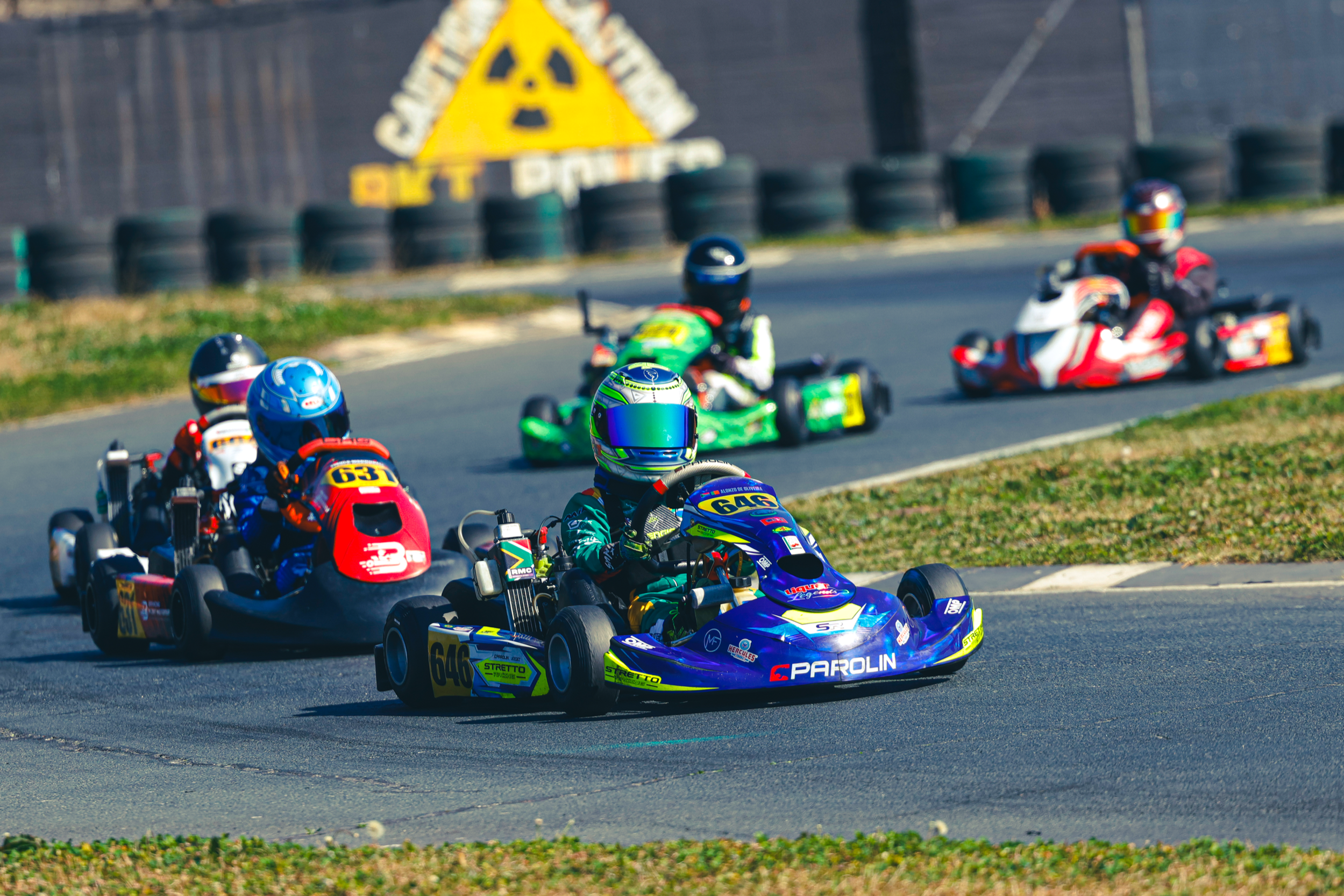 Final-Heat Charge Seals Vereeniging Victory for DE OLIVEIRA