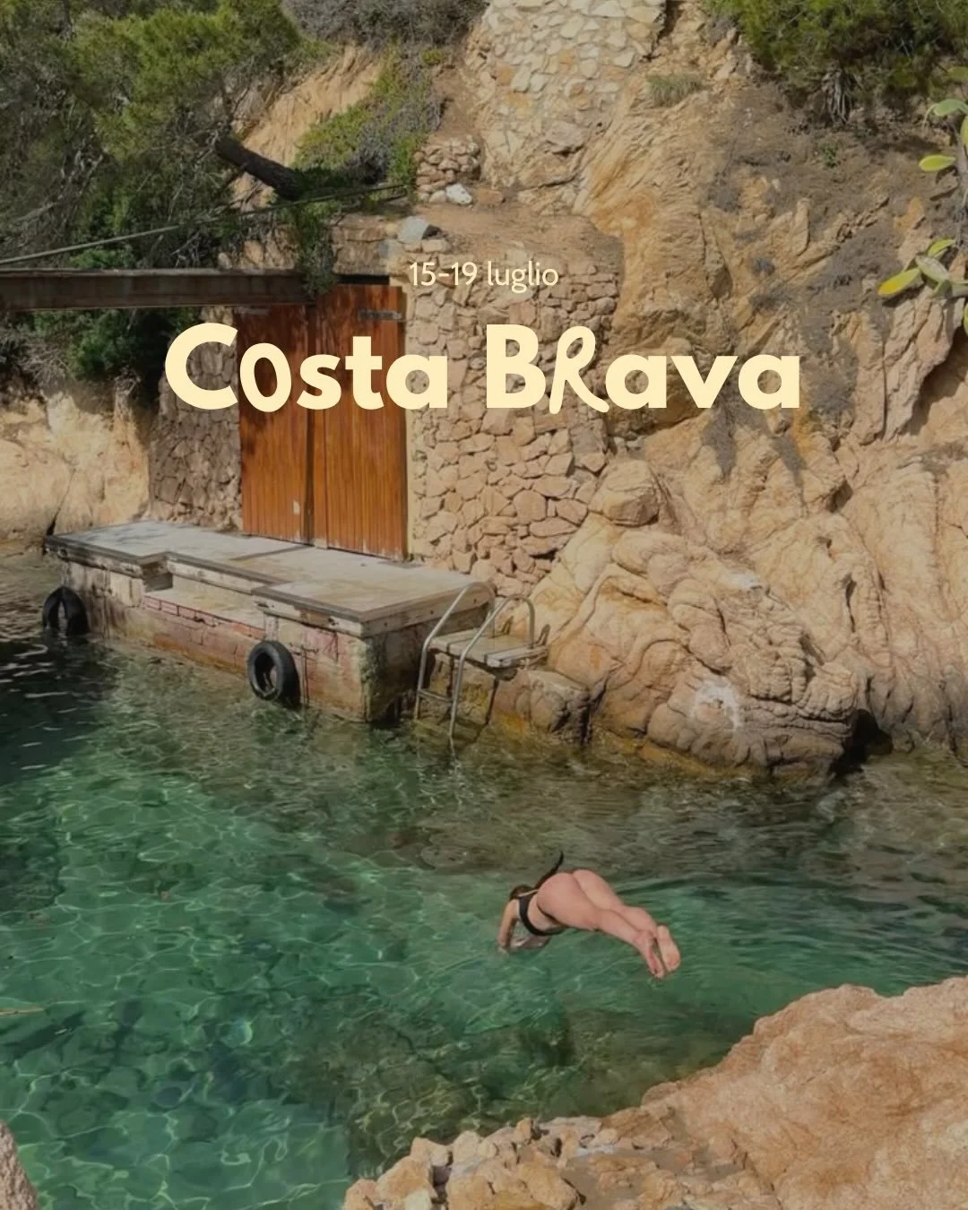 Non devi pensare a niente, solo a regalarti la vacanziera che faresti con le tue amiche ma con le amiche che non sai ancora di avere 🌞 
Dal 15 al 19 luglio andiamo in Costa Brava per un retreat da sogno: alla scoperta delle calette intorno a Cadaqu&
