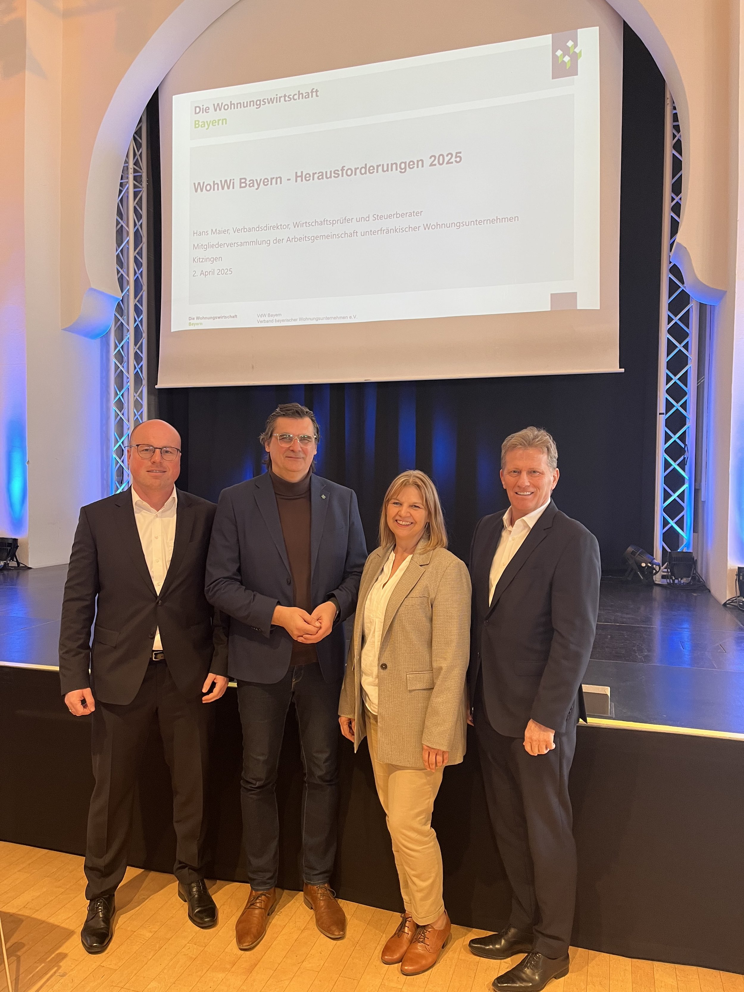 Tagung der unterfränkischen Wohnungswirtschaft; vlbr: Dominik Ebert (Vorstand Bauverein Schweinfurt), Birgit Umhöfer (Vorstand Bauverein Schweinfurt), Hans Maier (Direktor vdw Bayern)