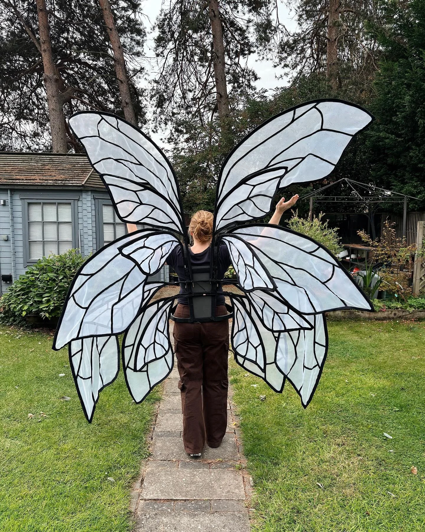 How today looked 🐝 

I&rsquo;ve been working on these bee wings in between projects all year. This was an early trial run this morning and a few adjustments later, they are ready for their first outing at Monday&rsquo;s parade 🎉

Really looking for