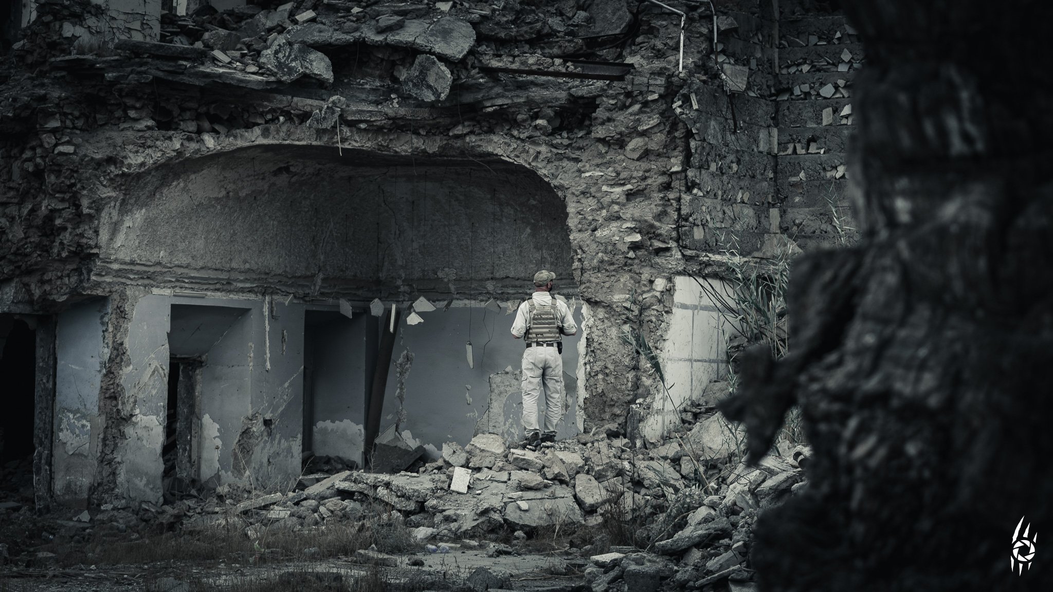 GRAVEMOUTH
/ˈɡreɪv.maʊθ/
"Standing where walls forget their names. Listening to the bones of a vanished house."