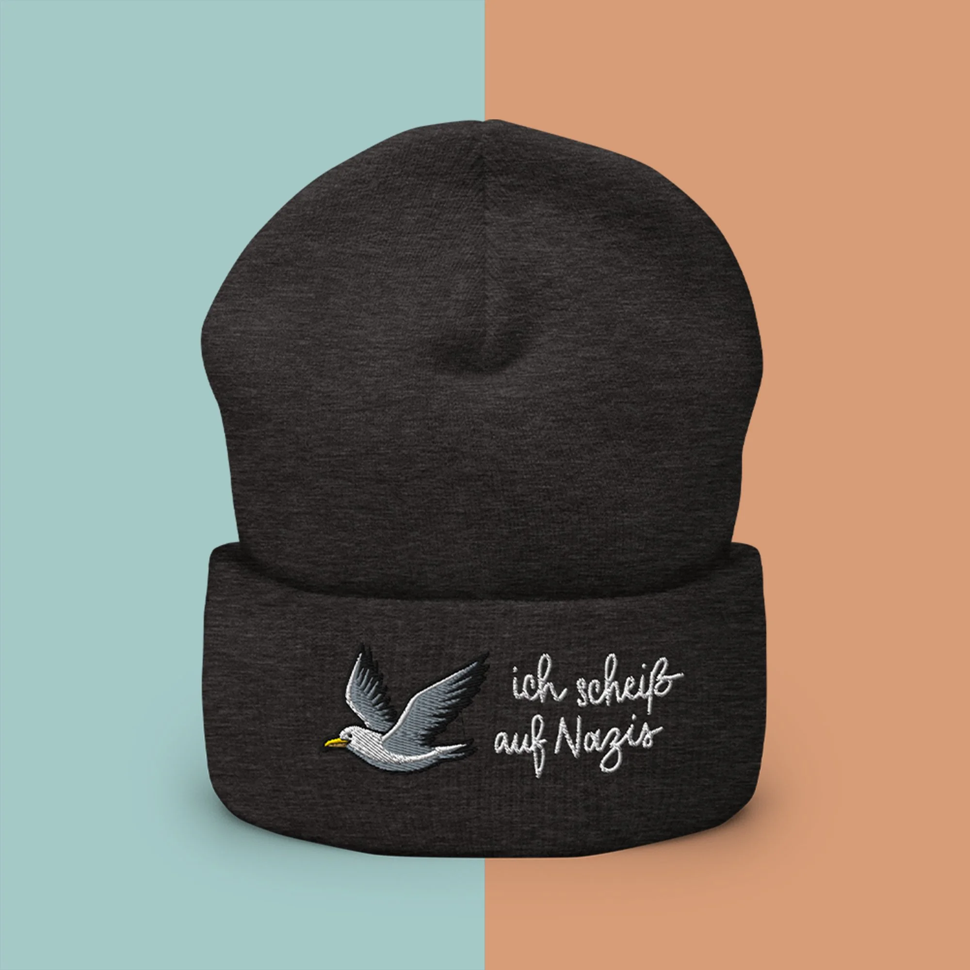 Möwe gegen Nazis Beanie