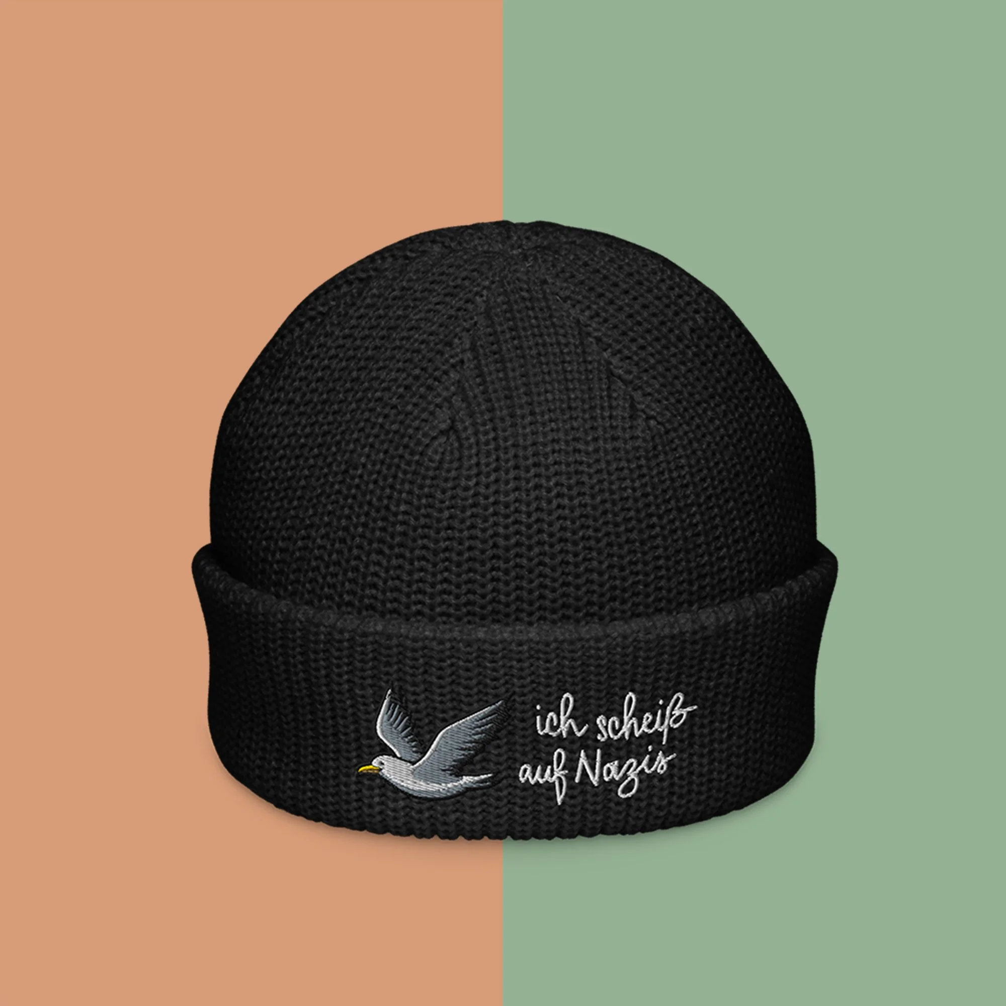 Möwe gegen Nazis Fischermütze