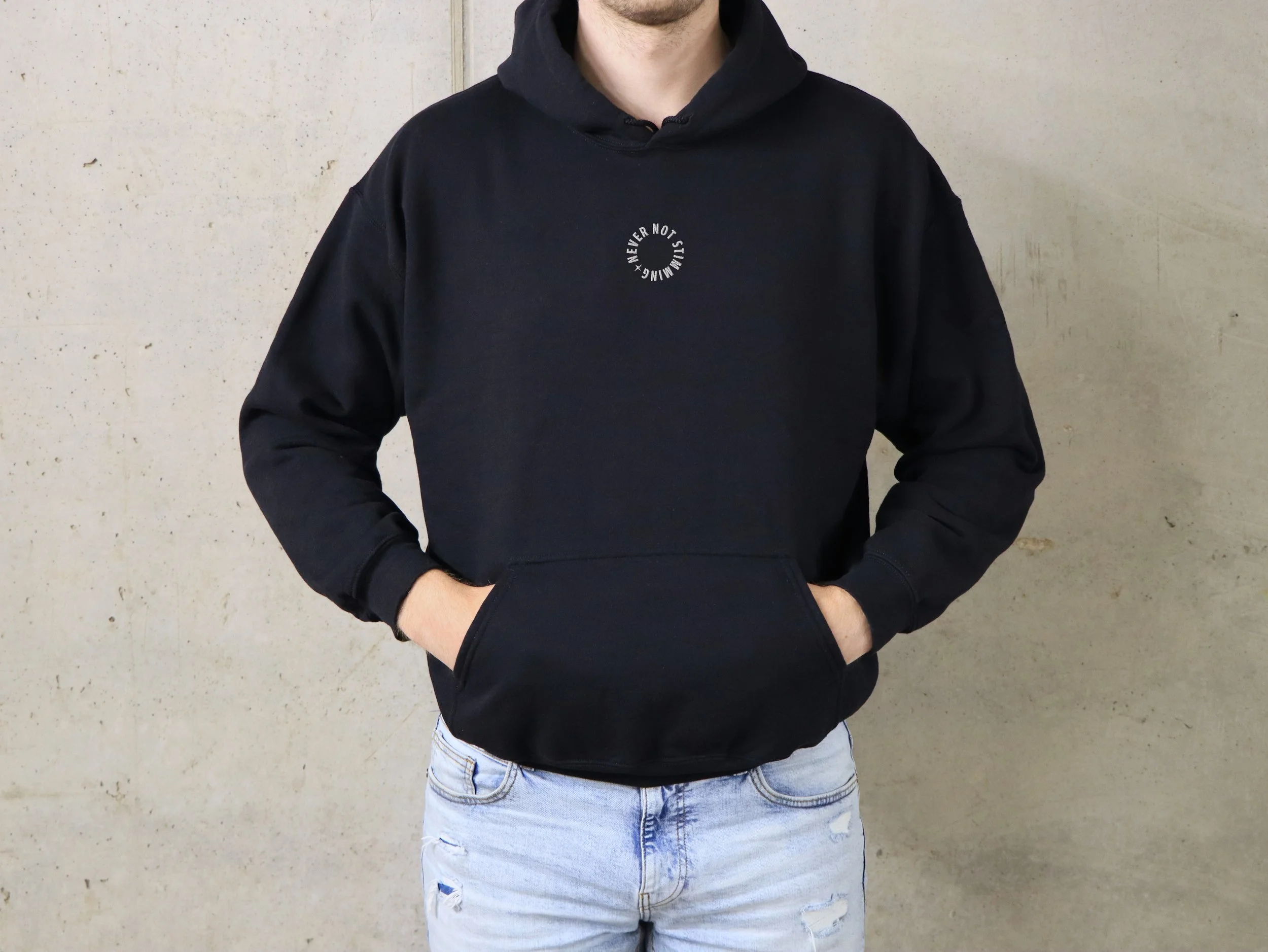 4 Front_Gildan18500_Black.jpg