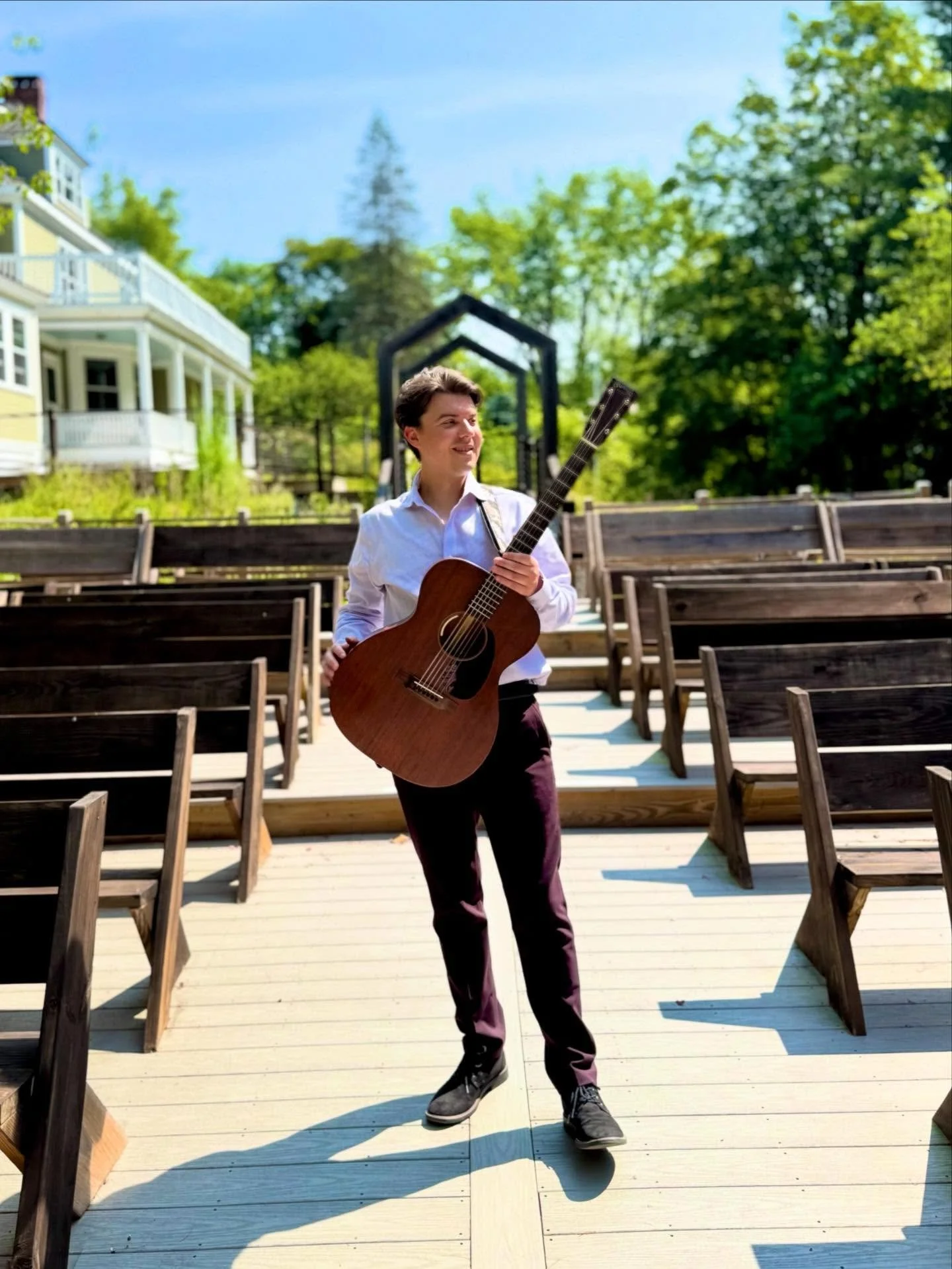 Choosing the right song for your day is just step one. Original artist? Unique interpretation? Every wedding has its own style. 

What&rsquo;s the sound of your day?

#newenglandwedding #207 #maineweddings #newhampshirewedding #mainemusic #maineevent