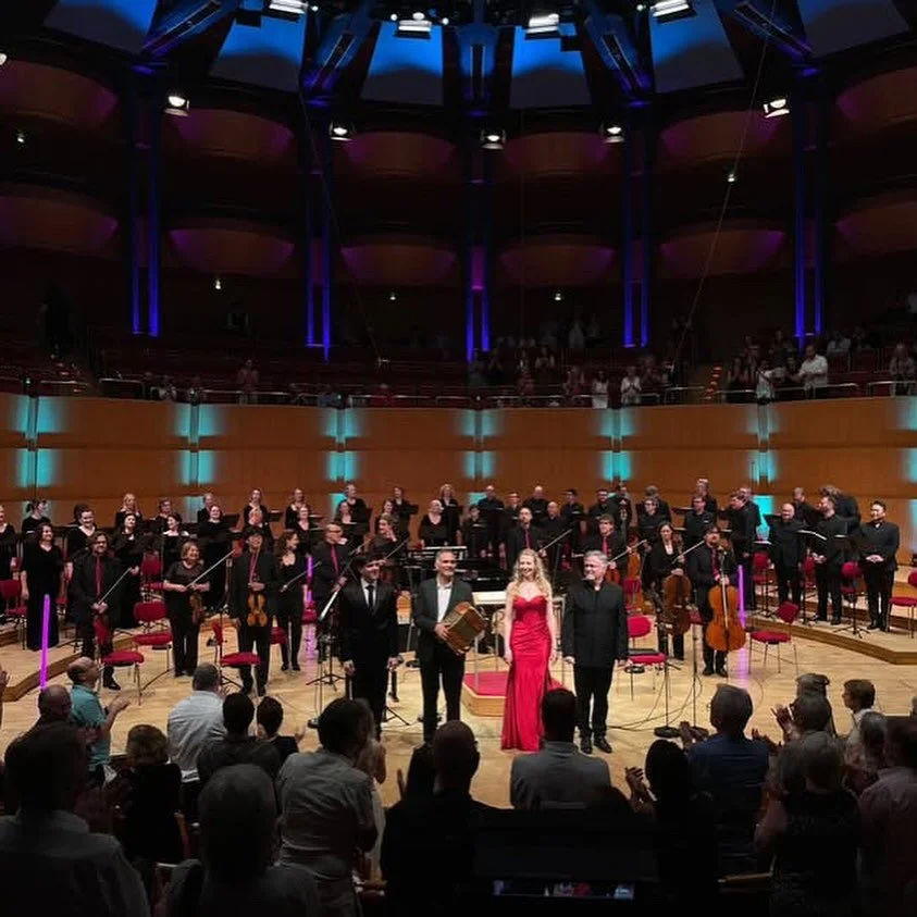 Konzert mit dem WDR Rundfunkchor in der Kölner Philharmonie 🎶 
Es hat total Spaß gemacht, Teil dieses Projekts zu sein, mit der wunderbaren @la__lipka als Solistin in Palmeris „Misatango“.
Wer nicht dabei sein konnte: Das Kon