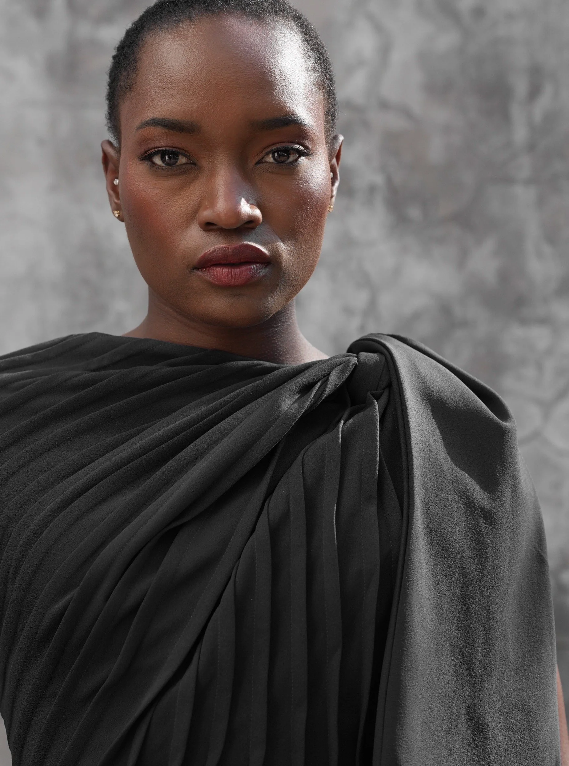 SHALOM Musvosvi x @errefashion 
MA: @auramodelsza