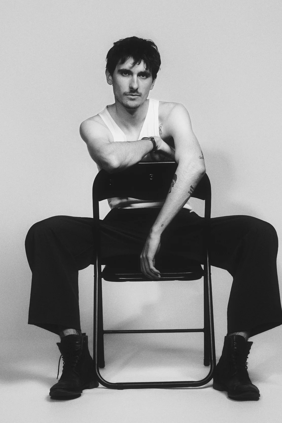 L1370034-tom-aura-models-brandon-barnard-photography.jpg