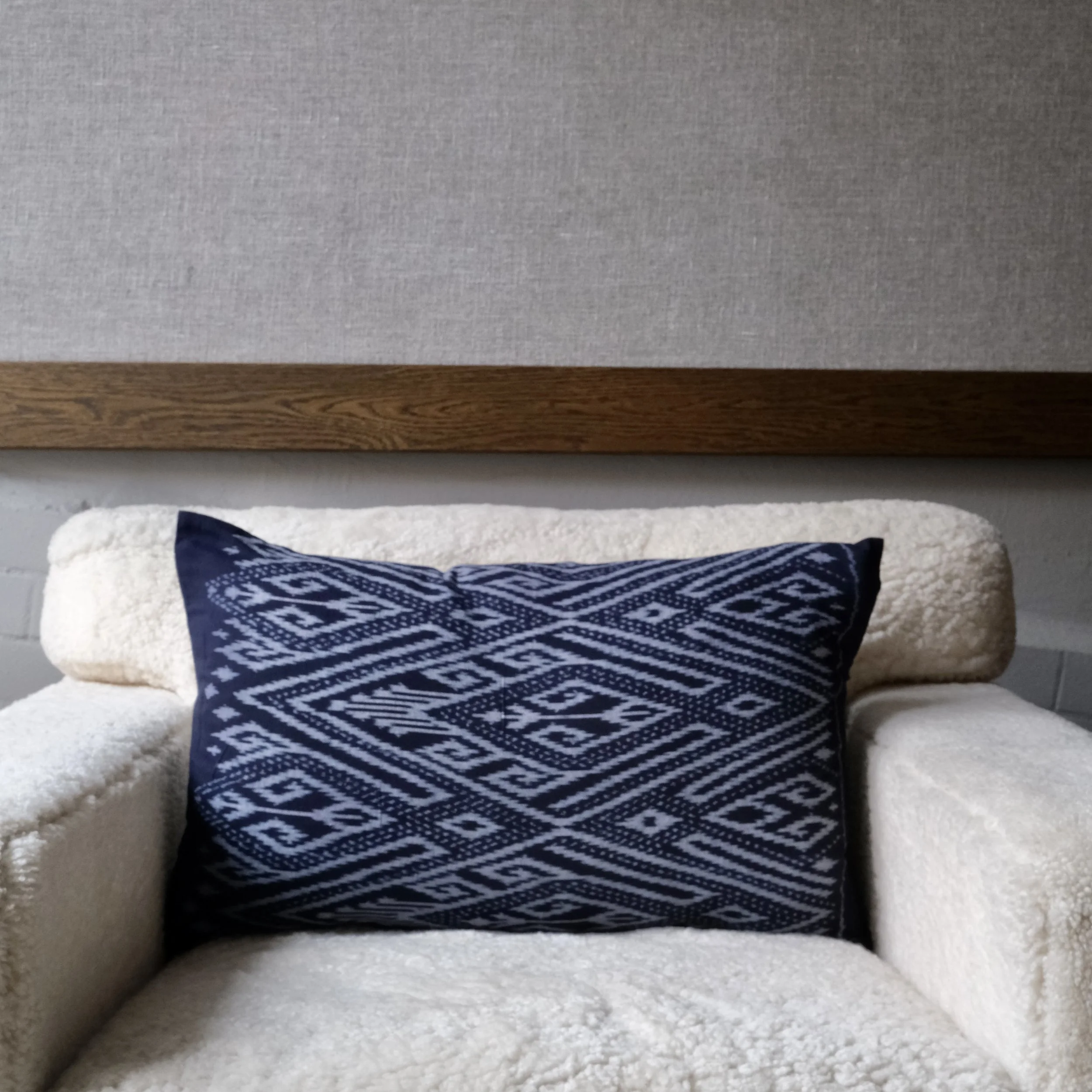 05100111 Prydnadskudde 40 x 60cm Thailand - Blå 4.jpeg