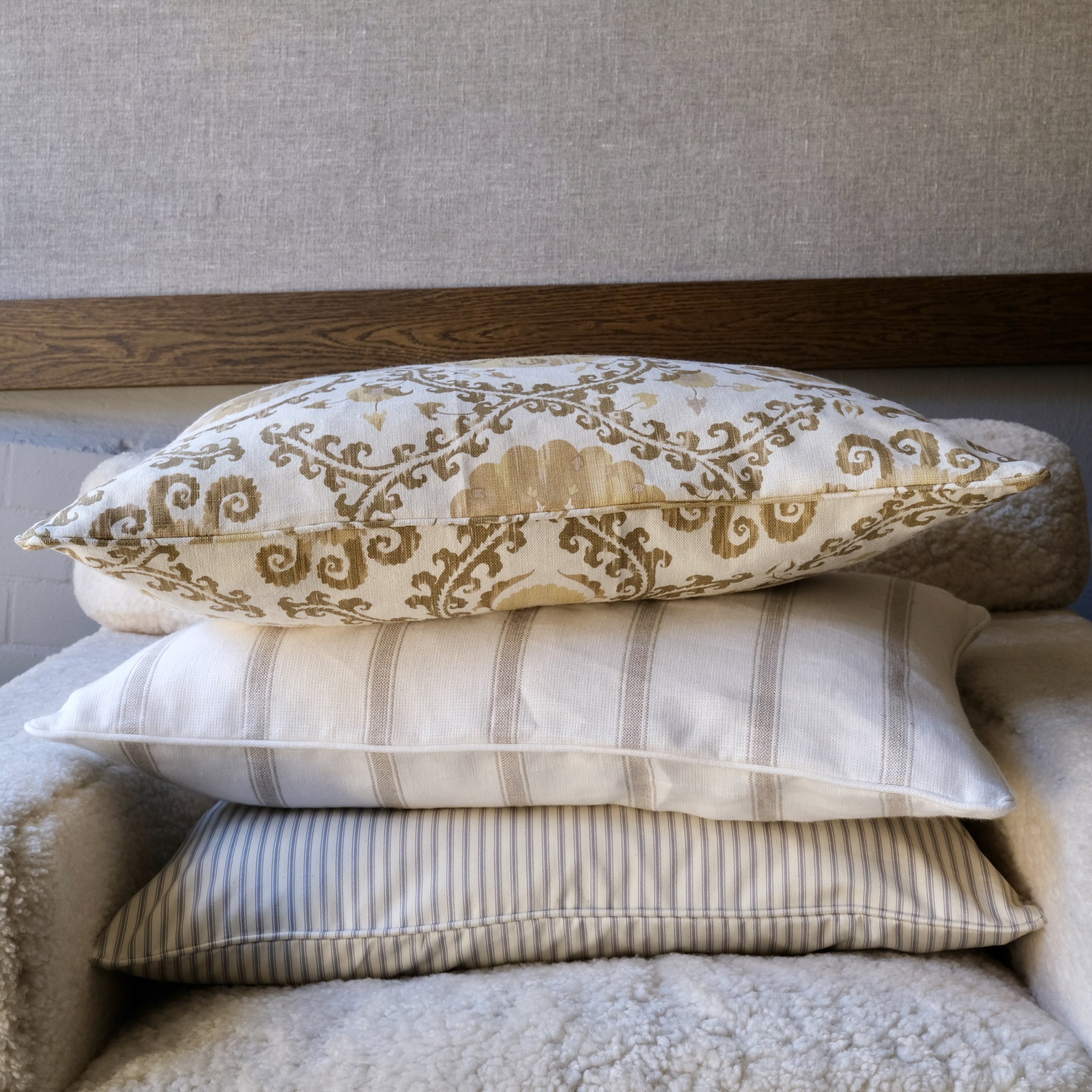 Prydnadskudde 40 x 60cm med keder, Lewis & Wood - Oxus Corn grupp.jpeg