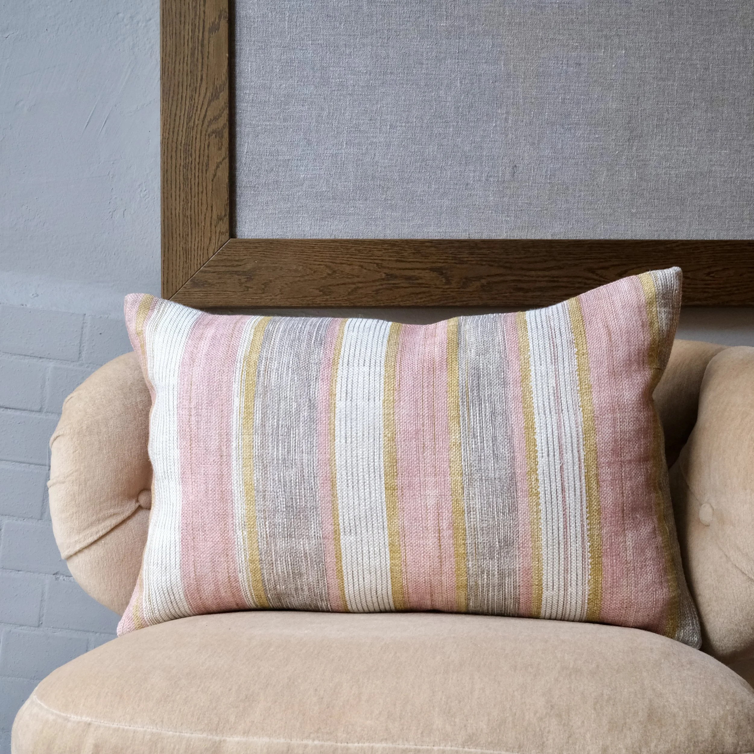 Kudde 40x60 cm Fermoie Carskiey rosa ord.1800 SEK.jpeg