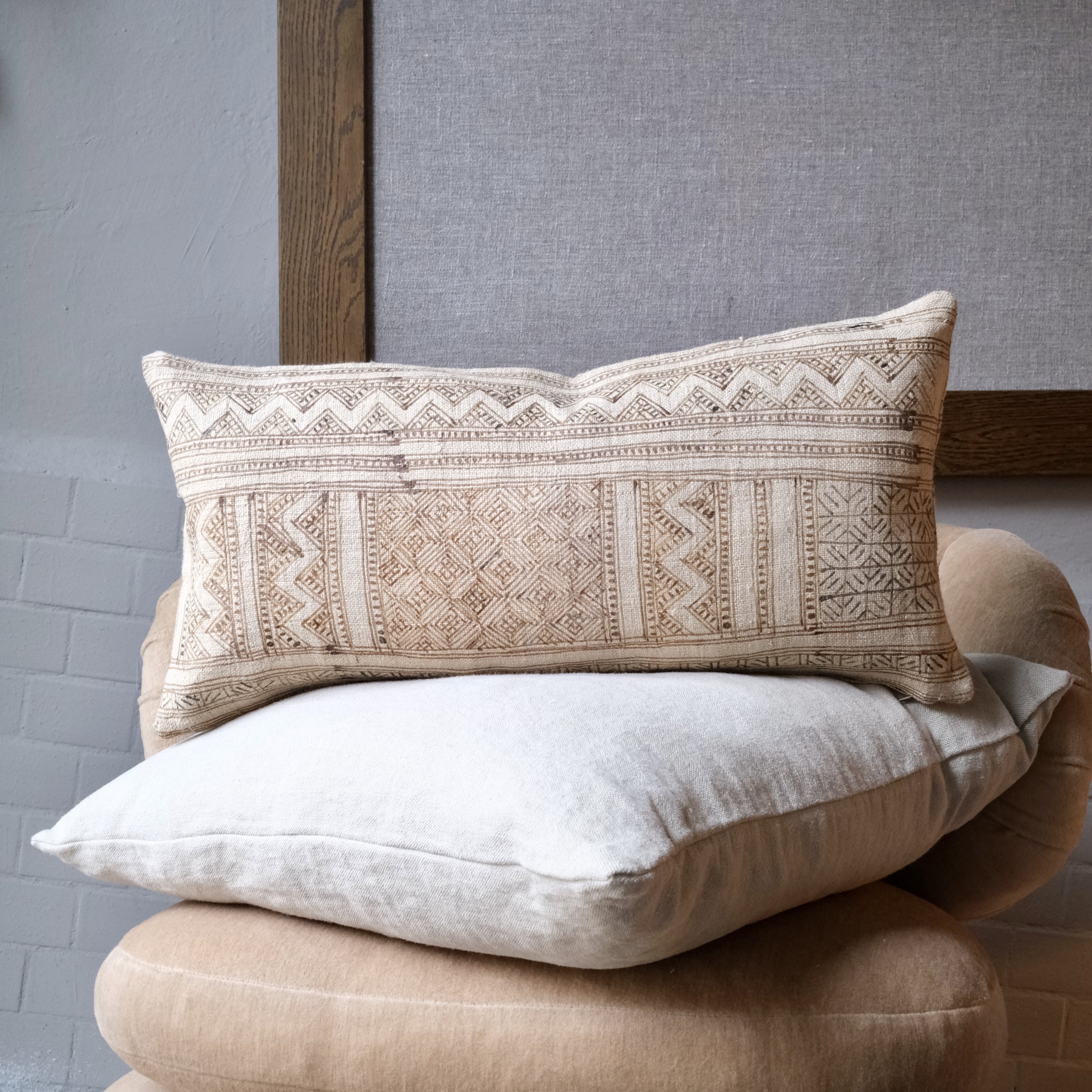 Kudde 30x60 cm gammal burkina? ord? grupp.jpeg