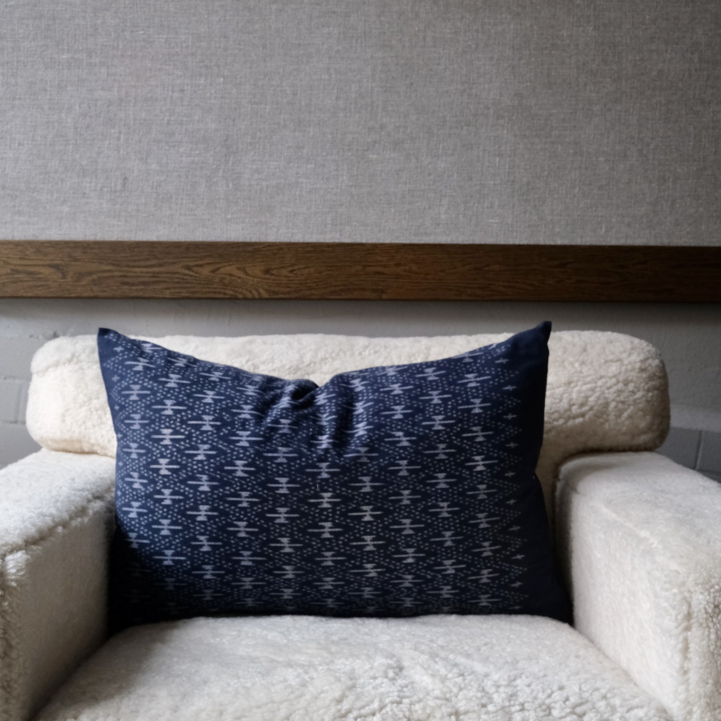 05100111 Prydnadskudde 40 x 60cm Thailand - Blå 3.jpeg