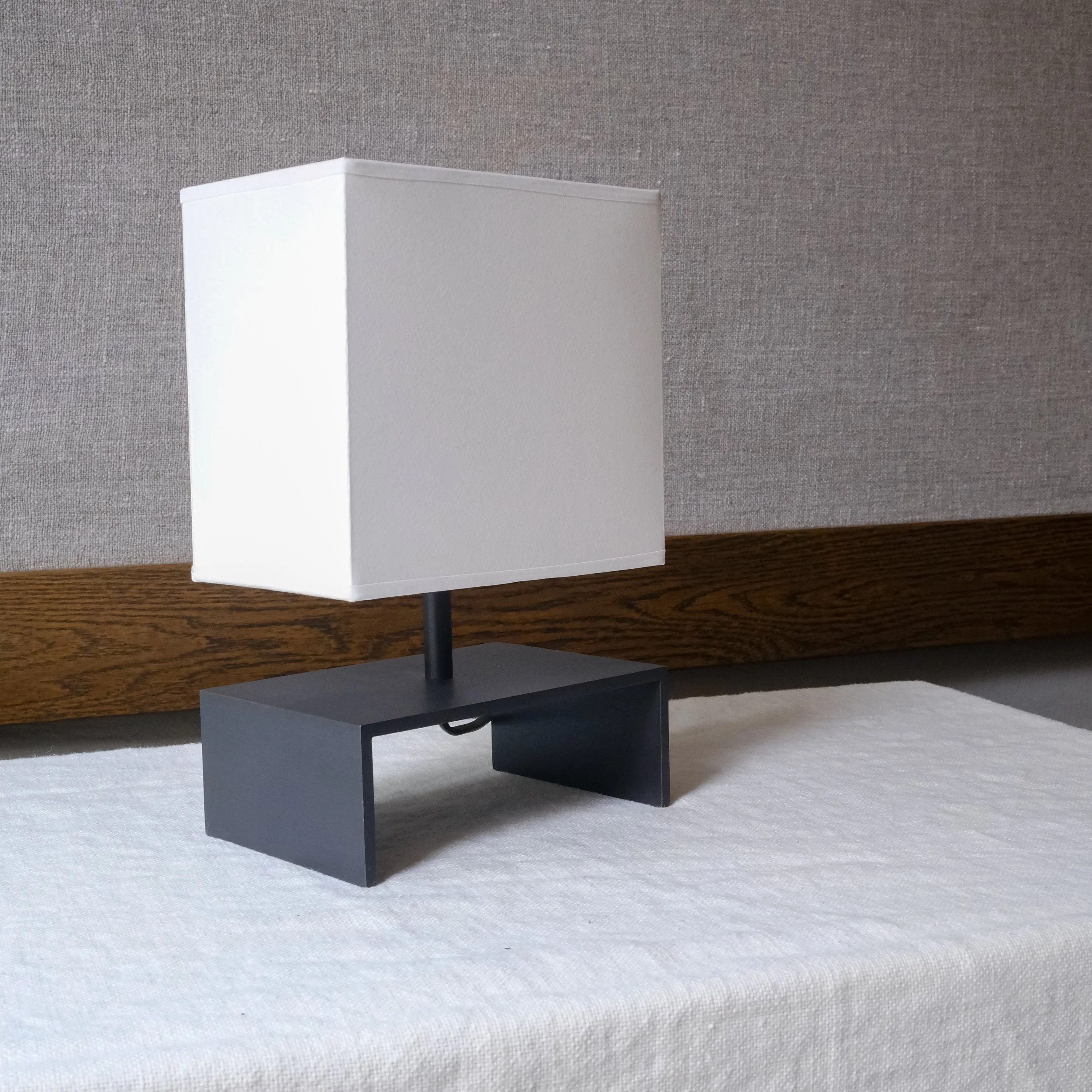 Bordslampa Ankh1.jpg