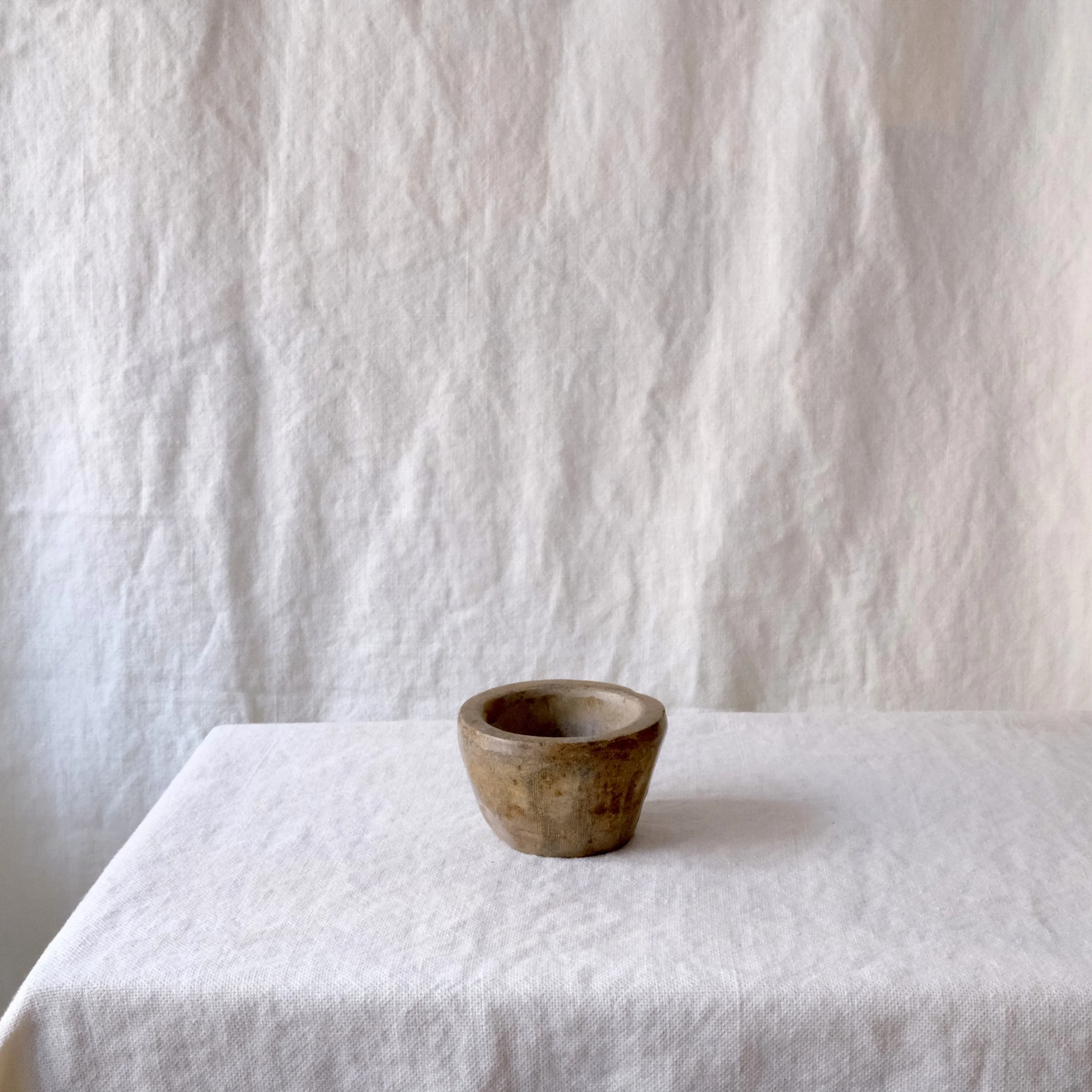 05140027 O/J - Antik liten stenskål Nr.2.jpeg