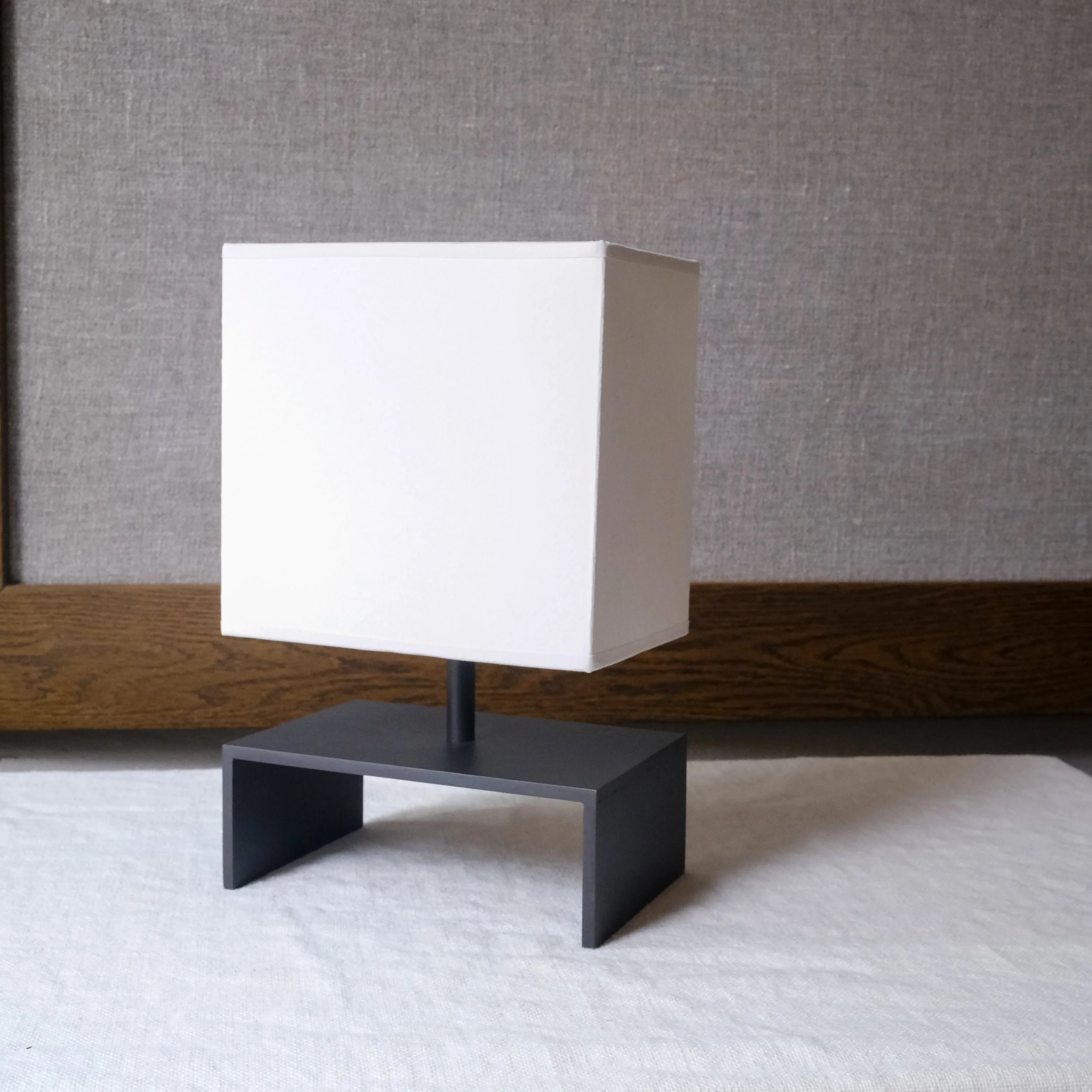 Bordslampa Ankh3.jpg