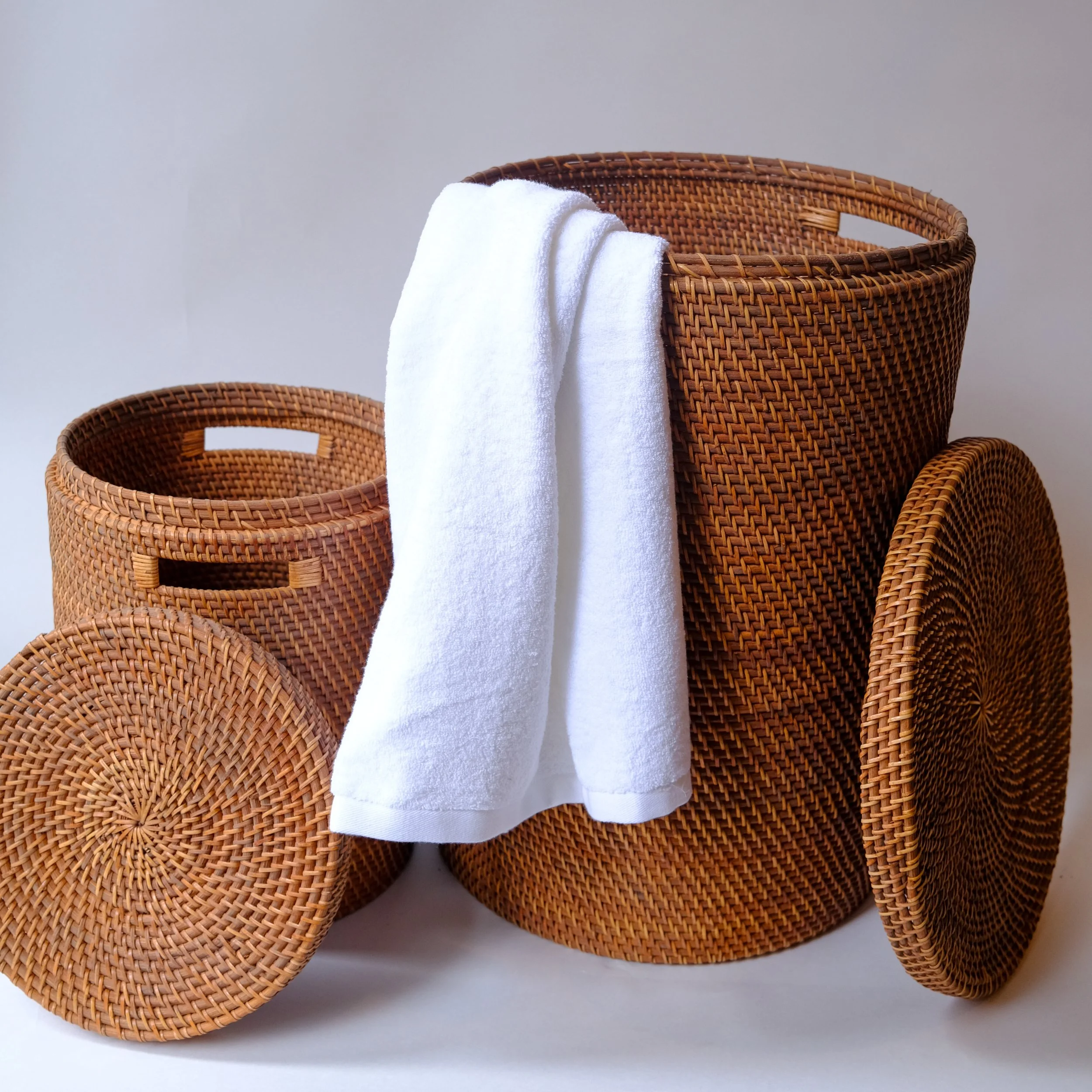 Tvättkorg med lock grupp.jpg