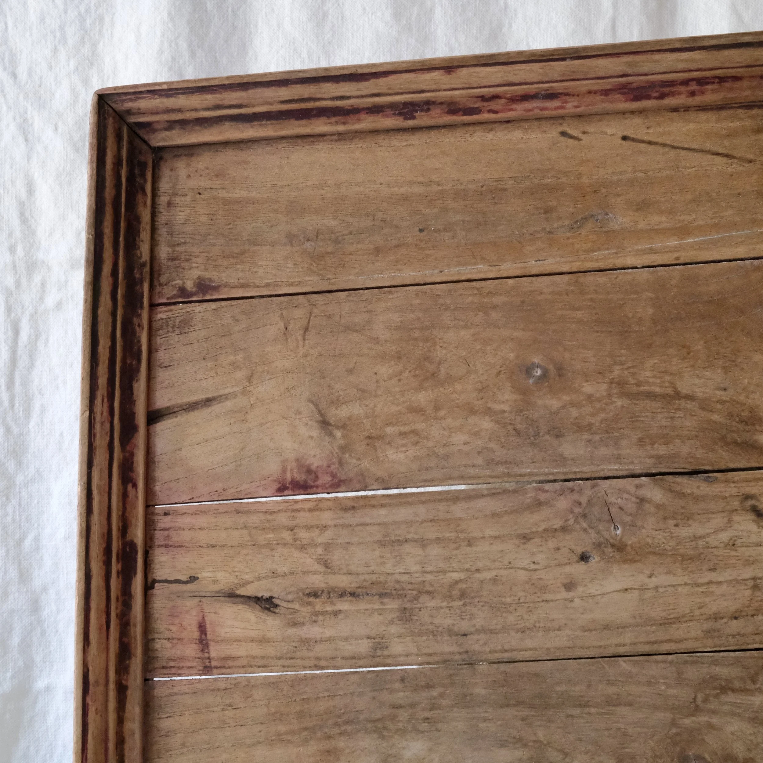 02130009 East - Träbricka Nr.3 närbild.jpeg