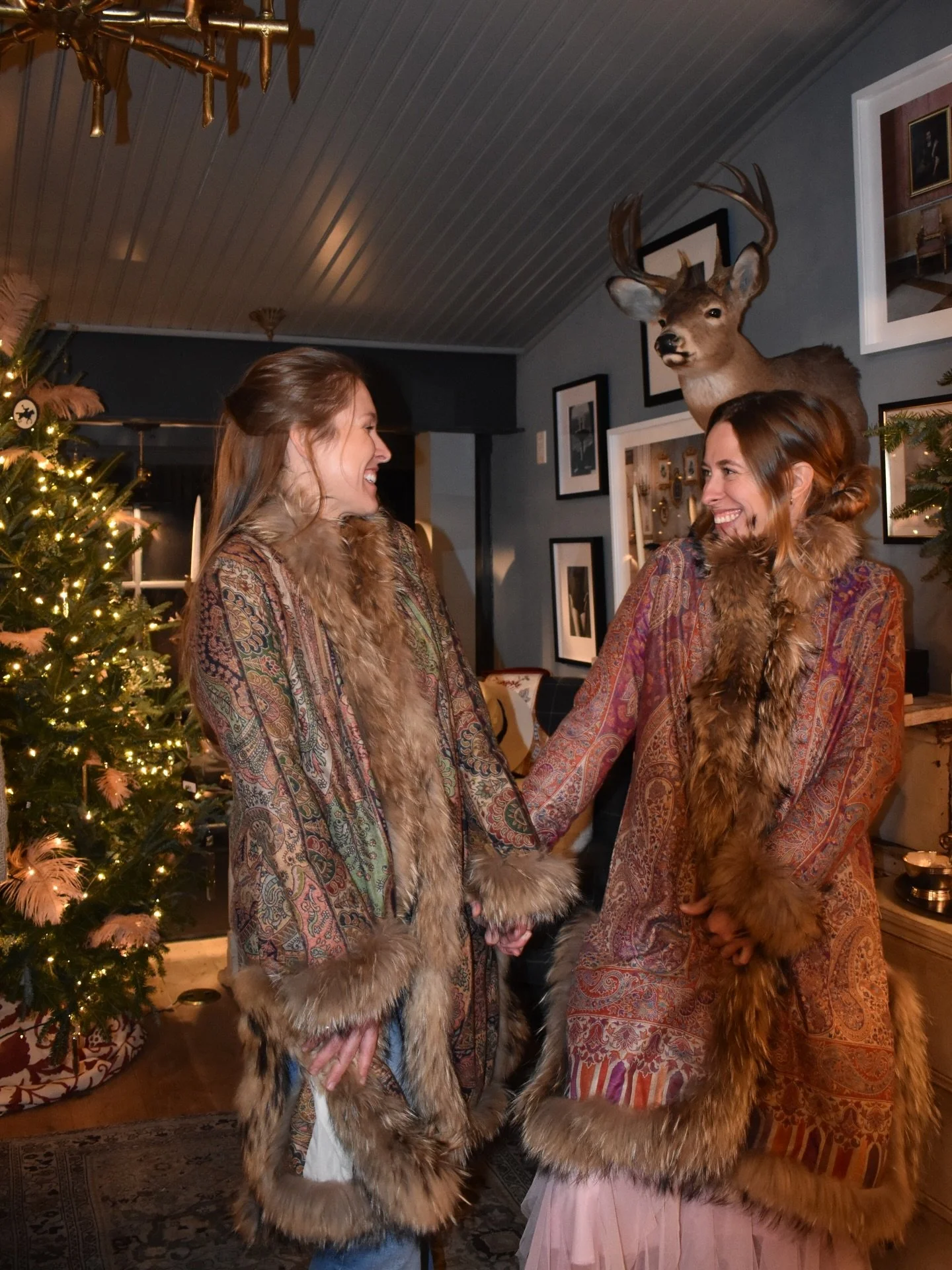 Sisters &mdash; 🎁✨👯&zwj;♀️ twinning in Coldsnow
What better way to spend the holidays than with your family, wrapped in a @coldsnow.co coat 🤍
Two found new homes today &mdash; one as a gift for a new mama. So special.
12 left, waiting to be found.