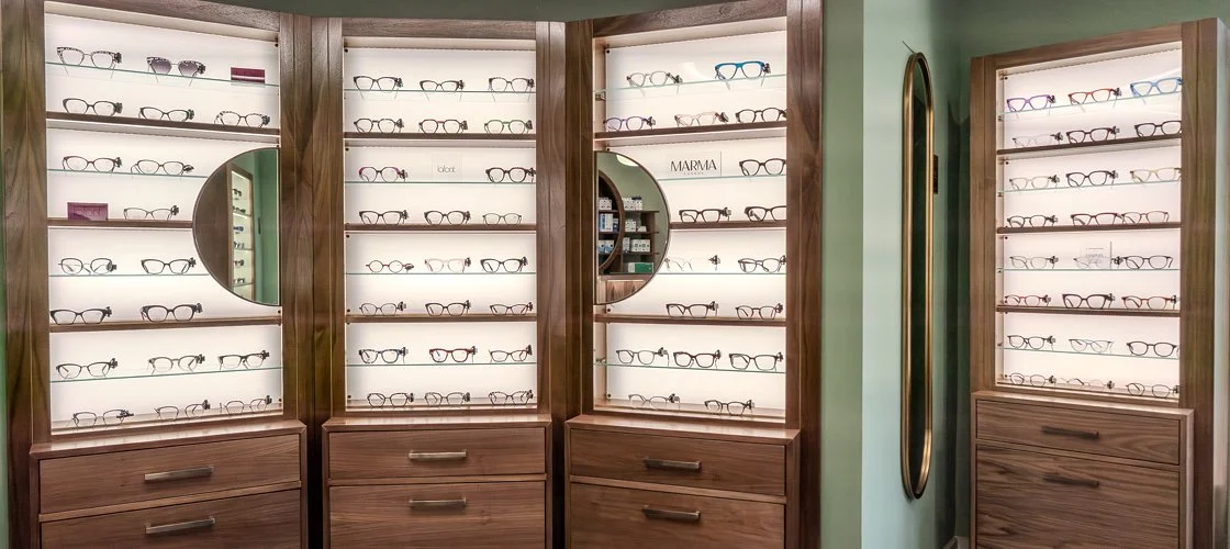 Spectacle and sunglass display cabinets