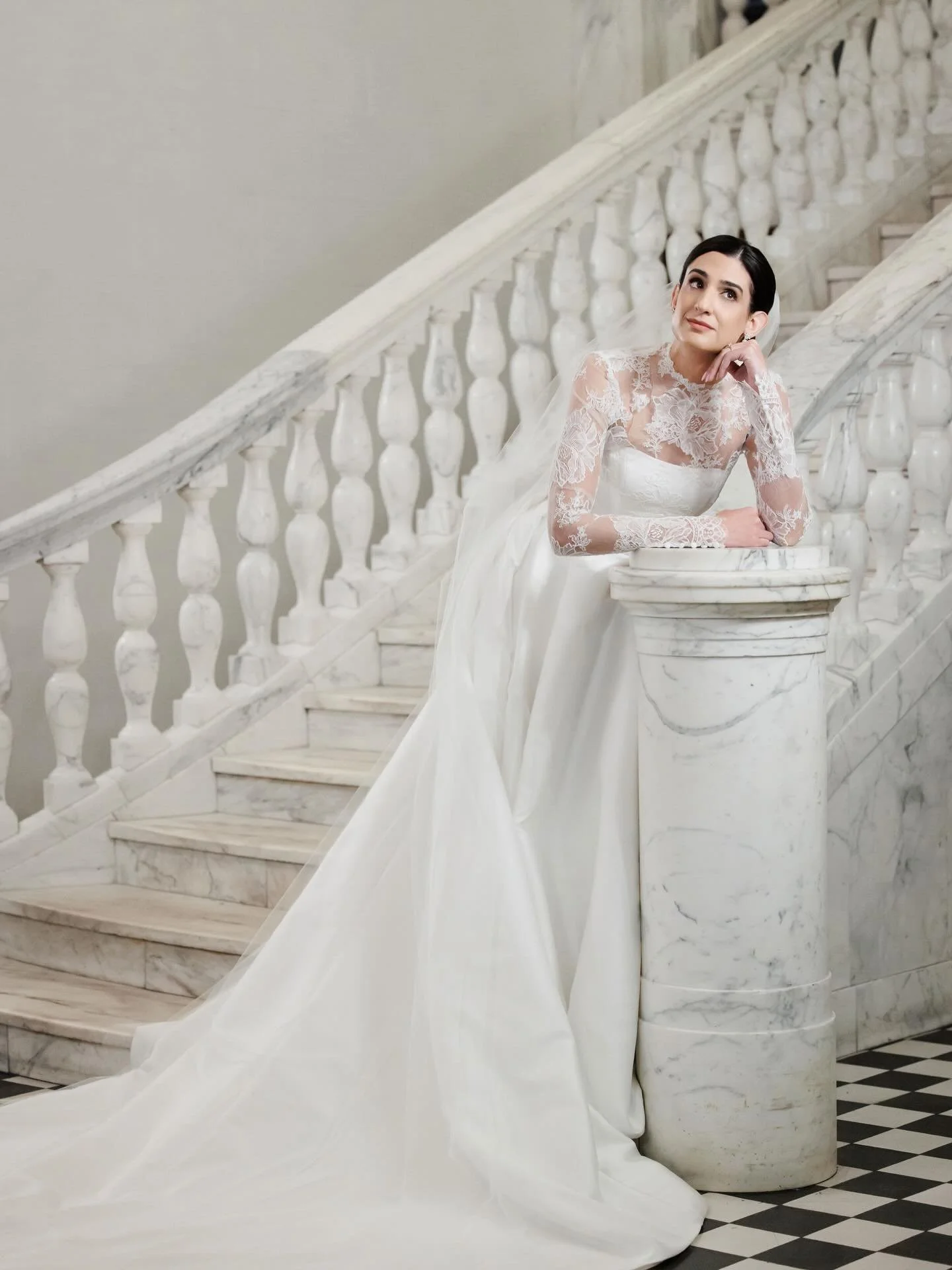 Heading back to the most iconic Chicago venue this weekend 🤩

@chicagoathletichotel is such a classic wedding space. Prime location. Timeless details. 🤍

Planning &amp; Design:&nbsp;@pearceevents
Photography:&nbsp;@studiothisisphotography,&nbsp;@jo