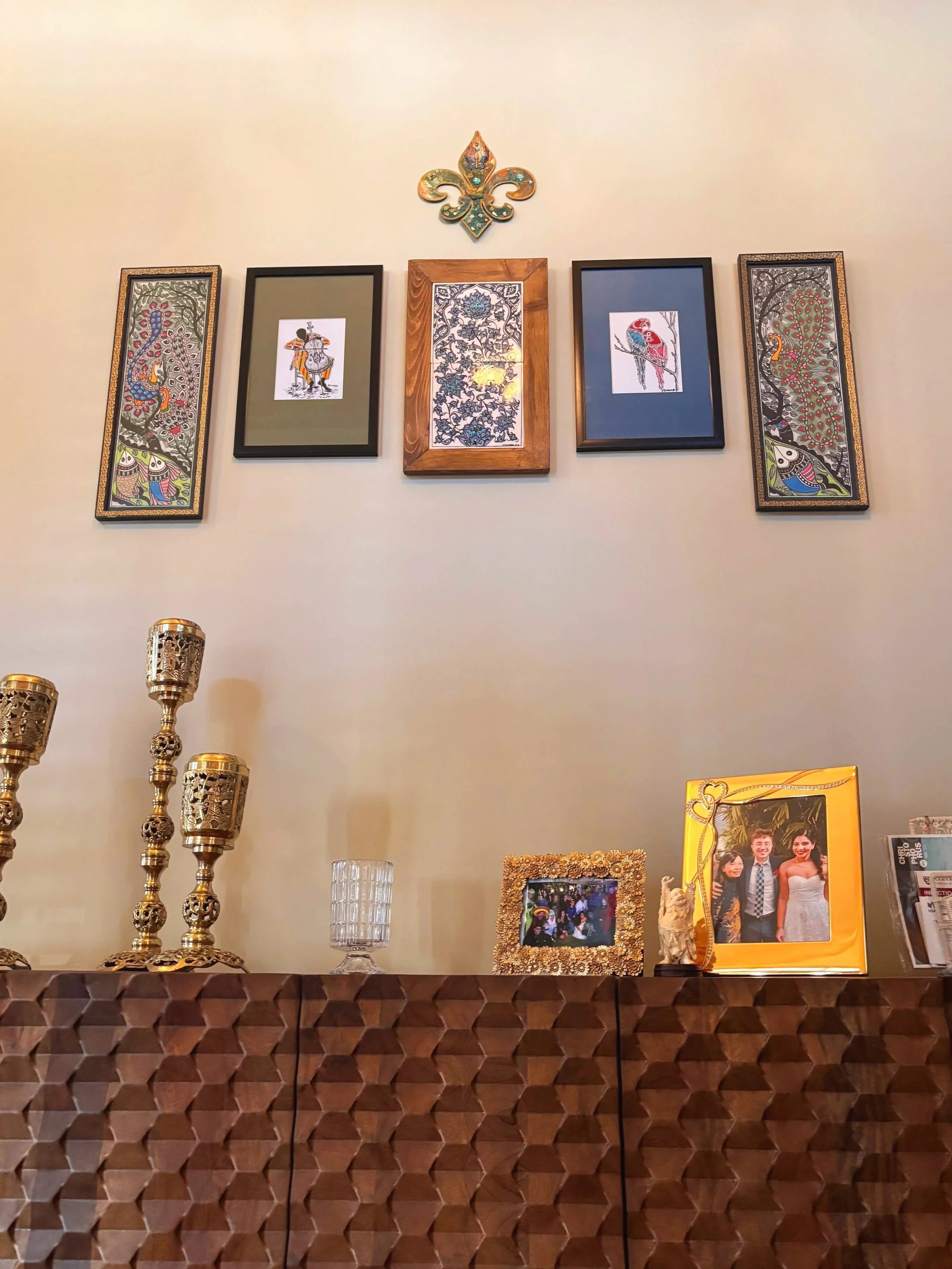 INSTALL | CLIENT ART, SOURCED FRAMES