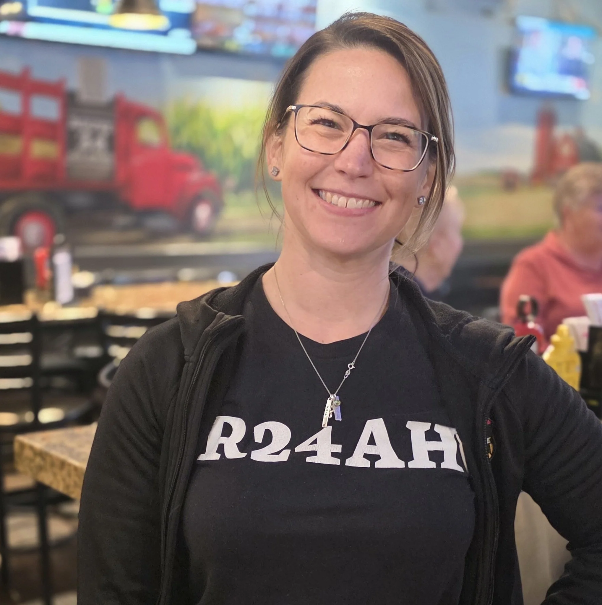 Come out today for $10.99 Smashburgers! Visit with Amanda till 5pm. 

Then we've got Ally &amp; Alec behind bar 5pm till close!