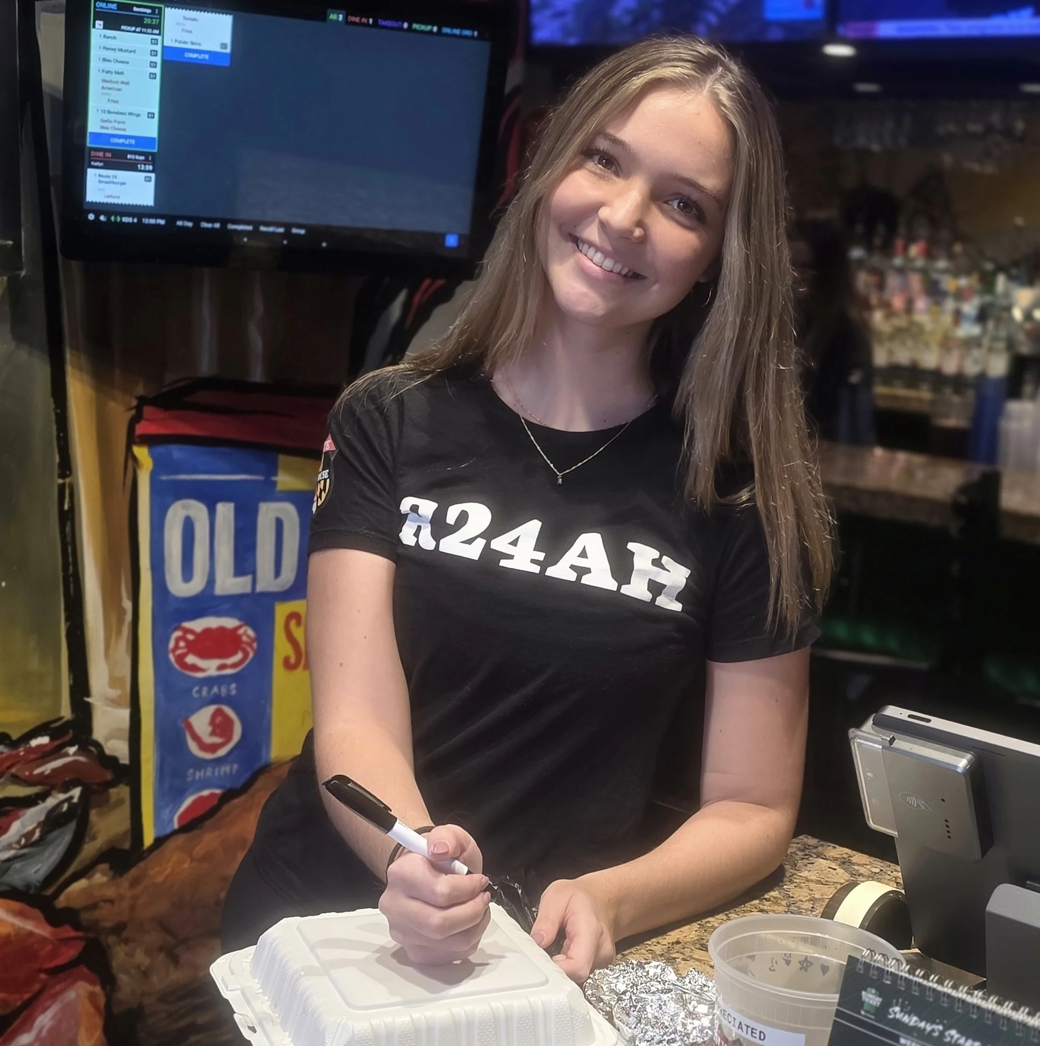 It&rsquo;s a great Friday to hang with the Ale House crew! 😃🍻
Stuck at home or too busy to stop by?
📞 443-922-7981 for carryout 
Or order online for carryout
🚗💨 DoorDash for delivery!