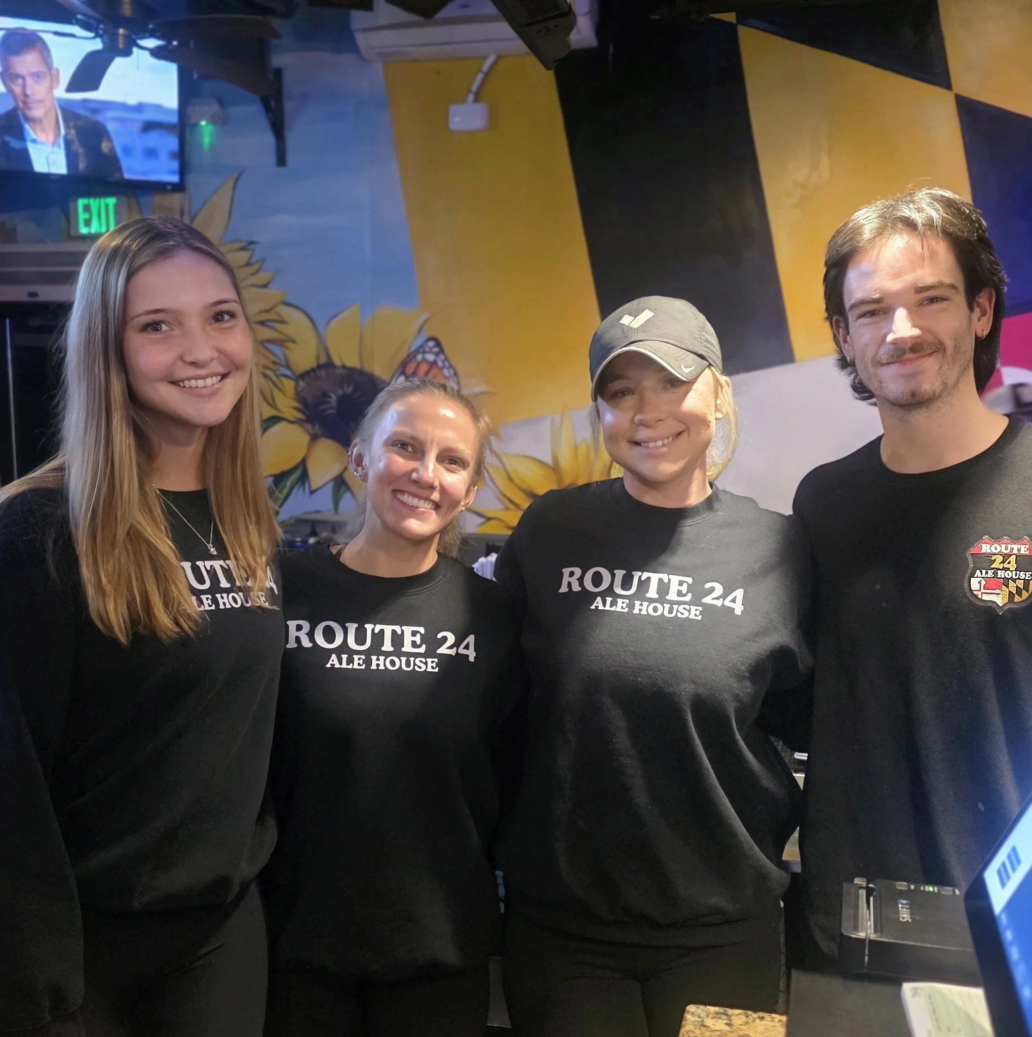 Music Bingo kicks off at 7pm! 🎶 
Come hang and play with the best crew around!