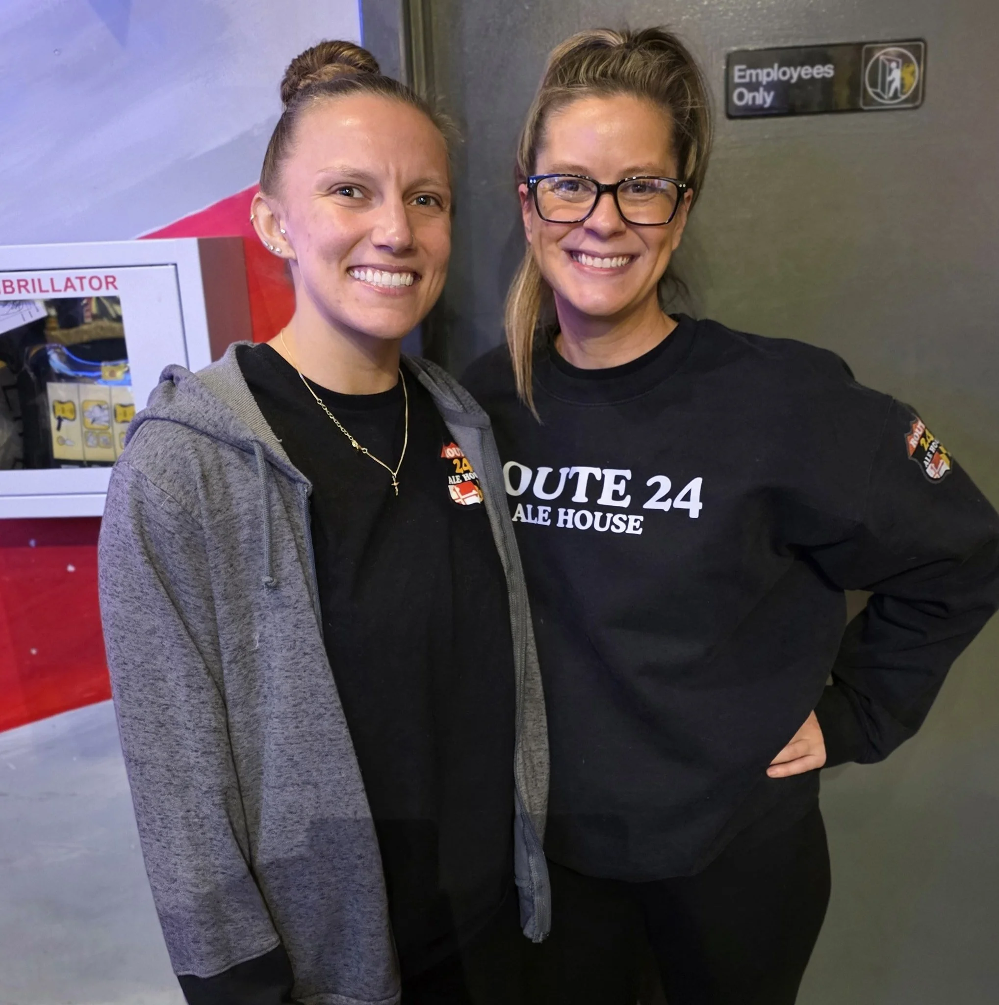 Friday lineup is set 👀🍻
See a face that looks familiar? Drop a 👋 in the comments 👇

Kaitlyn &amp; Juls holding it down during the day
Gabby &amp; Logan taking over tonight! Plus Reagan &amp; Khamiah on the floor! 🔥 

Oh&hellip; and it&rsquo;s th