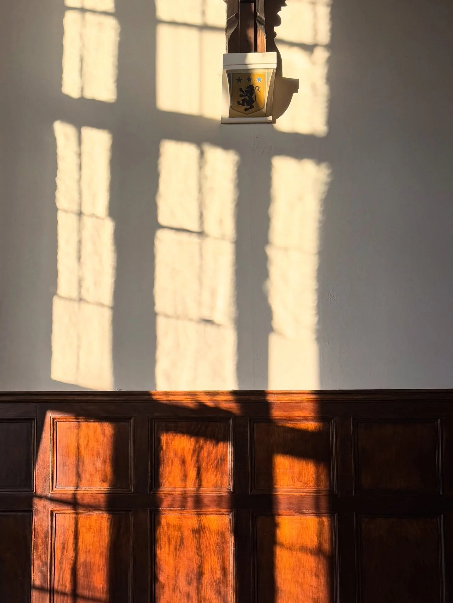We&rsquo;ve been enjoying some spectacular autumn colours and light in and around the building lately. 🍂

#thebirnamhotel #hotelrestoration #birnamhotel #dunkeldandbirnam #autumn #perthshireautumn #autumntrees #bigtreecountry