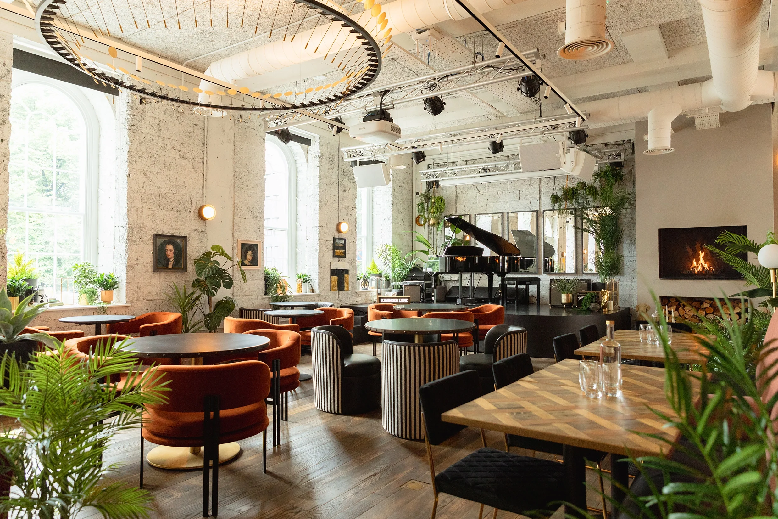 6853efe54cc90779e88ab989_Kindred-restaurant-gold-interior-design-run-for-the-hills.webp