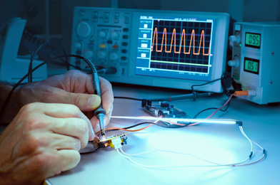 Marchinto interconnect soldering station with oscilloscope testing signals.png