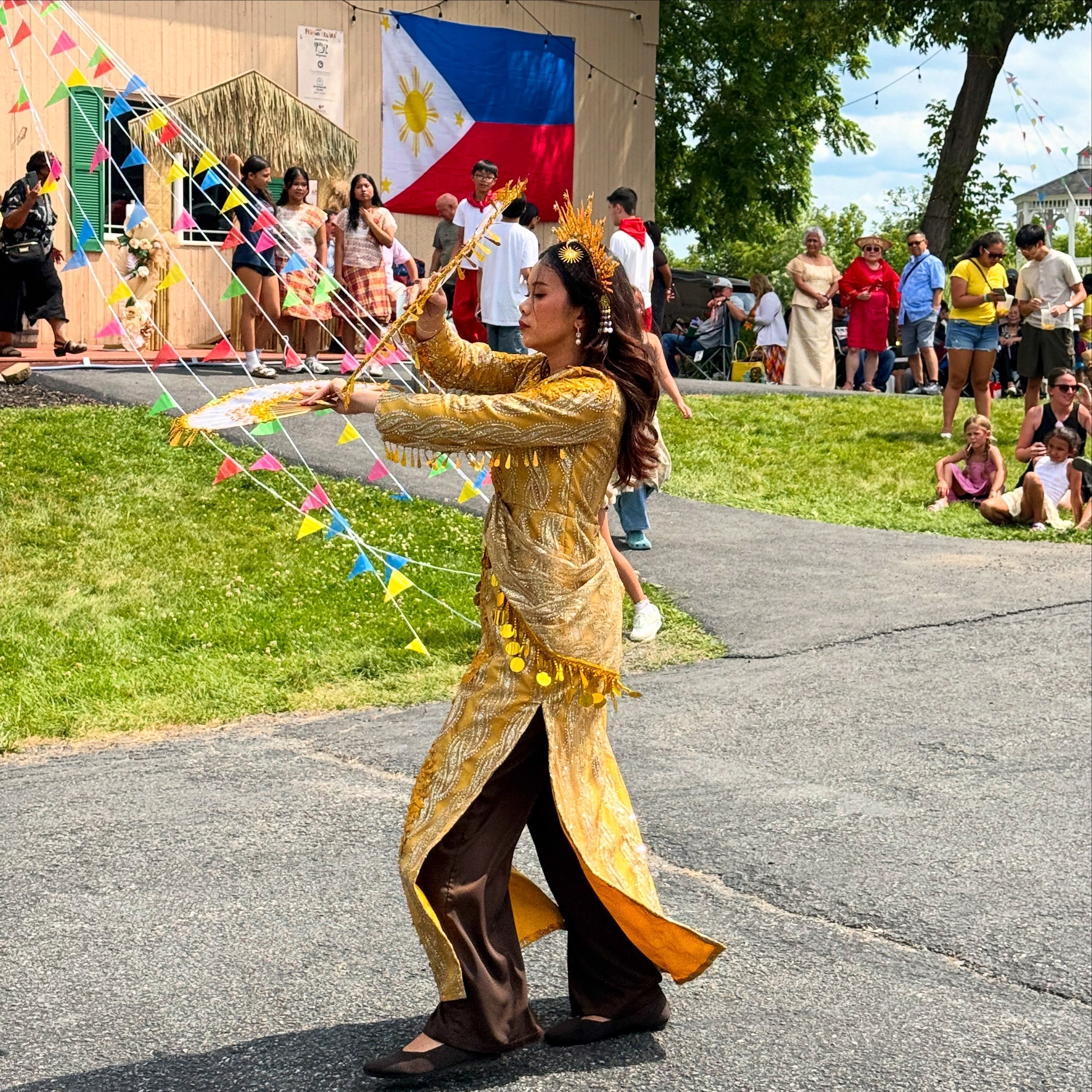 Filipino Festival Brings An Impressive Turn Out to Celebrate Filipino Heritage