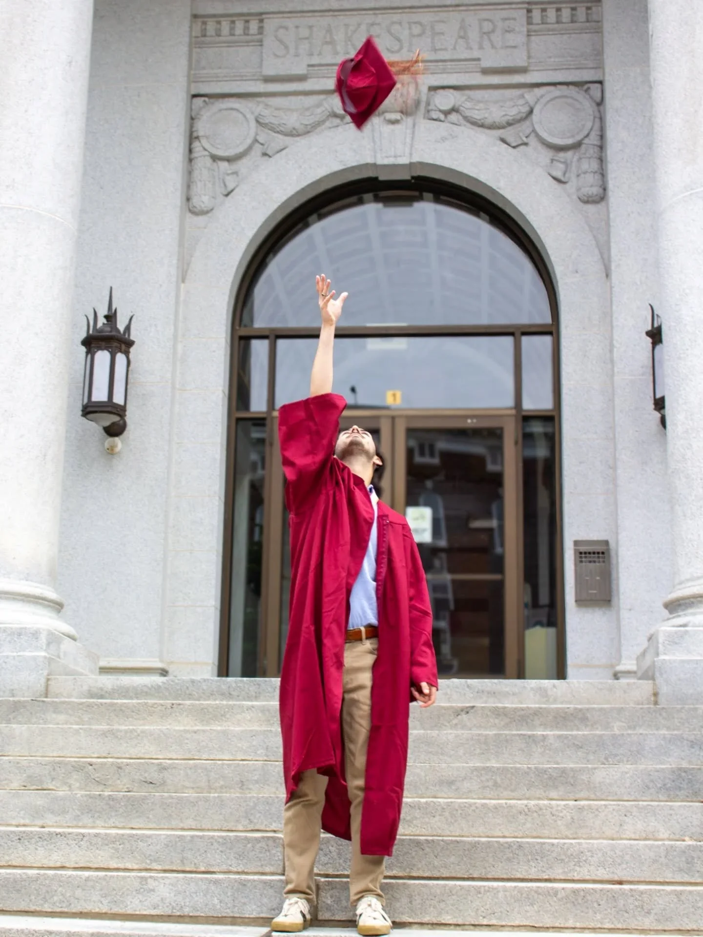 This grad sculpted his degree... 🏺🎓
Such a blast taking this set for @zacht_arts as my first male grad client of the '26 season! If anyone's still looking for an affordable grad photographer, fully edited sets are $50, and book today as slots for f