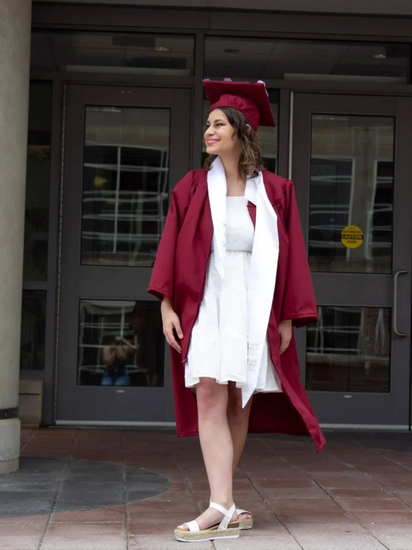 @natsevcik is the graduate in the crowd... 🎓🌟
Such a fun time taking these grad photos for her!

#freelancephotographer #freelancecreative #gradphotos #graduationphotography #gradphotographer